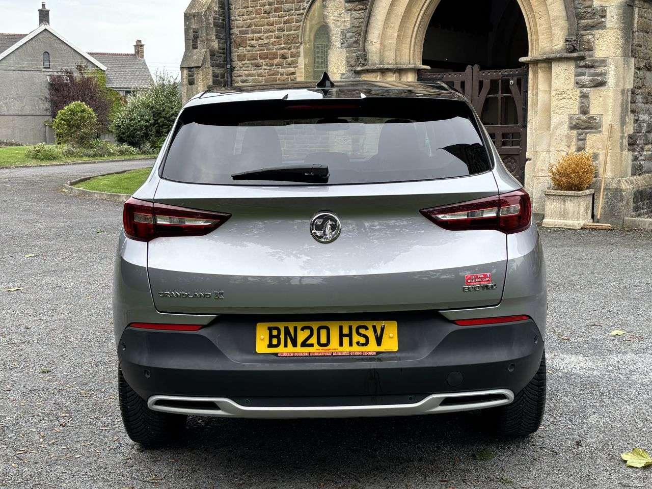 A 2020 VAUXHALL GRANDLAND X 1.2 Turbo Elite Nav SUV 5dr Petrol Manual 6Spd Euro 6 (s/s) (130 ps) A 2020 VAUXHALL GRANDLAND X 1.2 Turbo Elite Nav SUV 5dr Petrol Manual 6Spd Euro 6 (s/s) (130 ps)