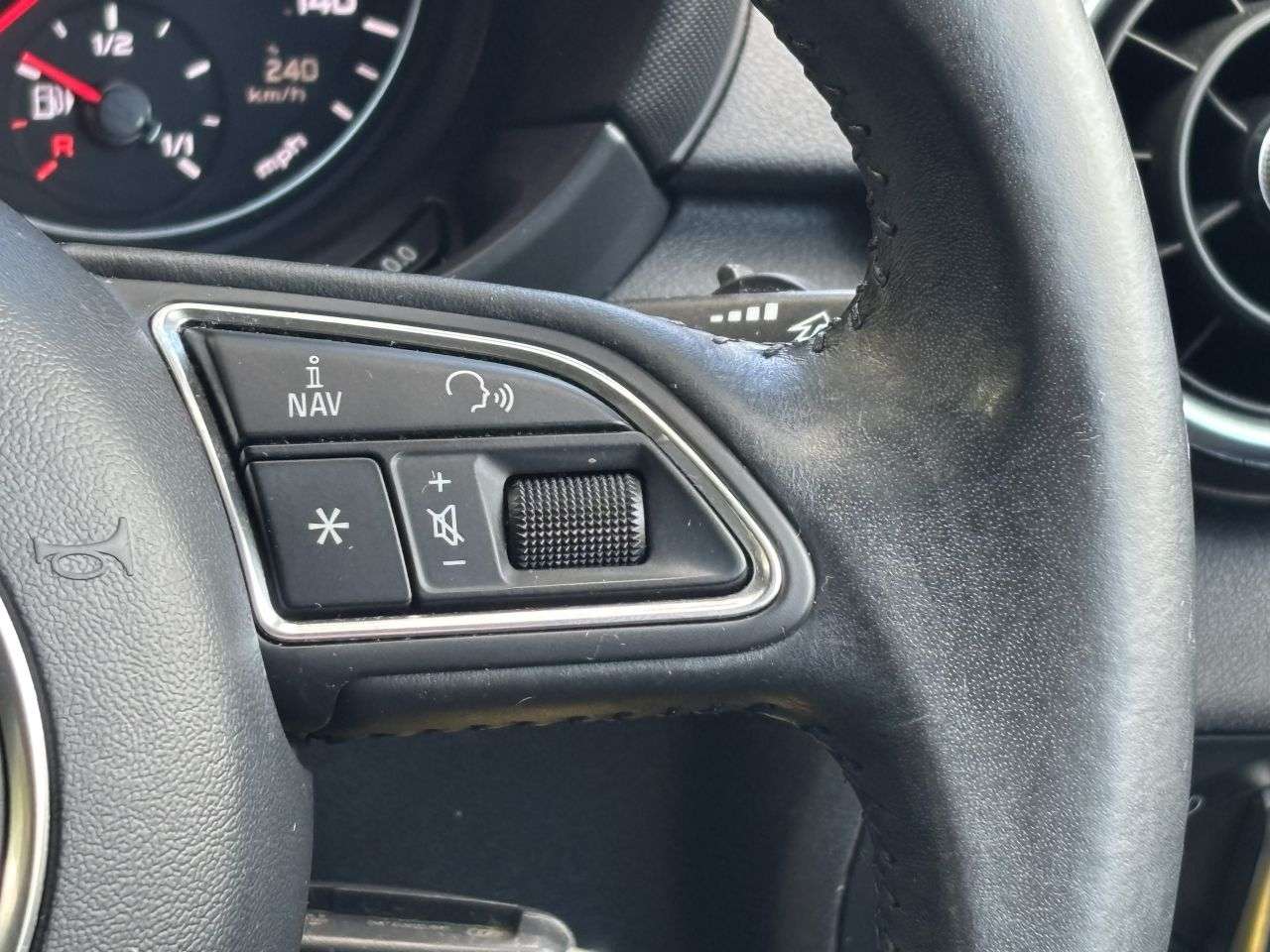 2015 AUDI A1 2015 AUDI A1