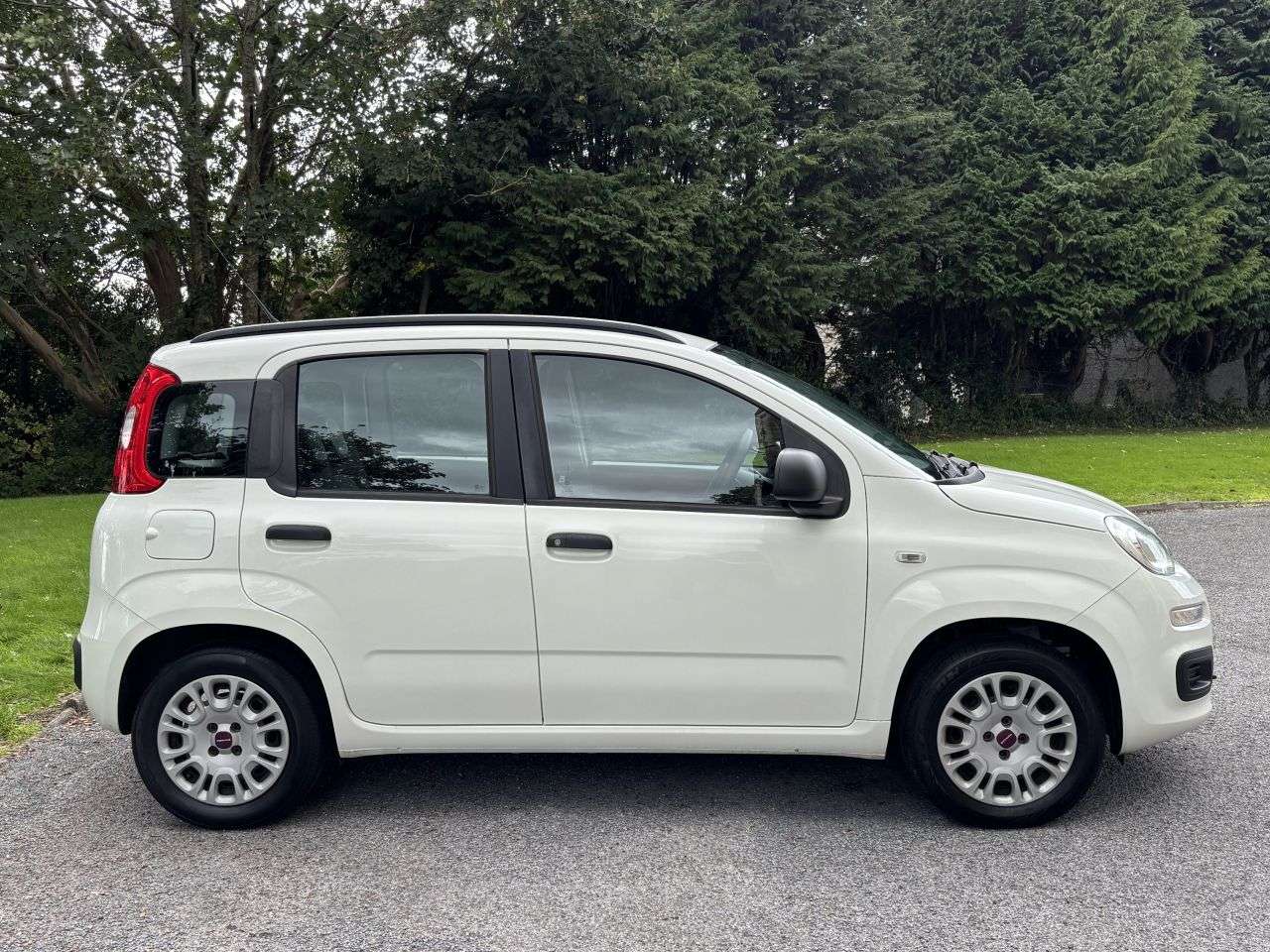 A 2015 FIAT PANDA 1.2 Easy Hatchback 5dr Petrol Manual Euro 6 (69 bhp) A 2015 FIAT PANDA 1.2 Easy Hatchback 5dr Petrol Manual Euro 6 (69 bhp)