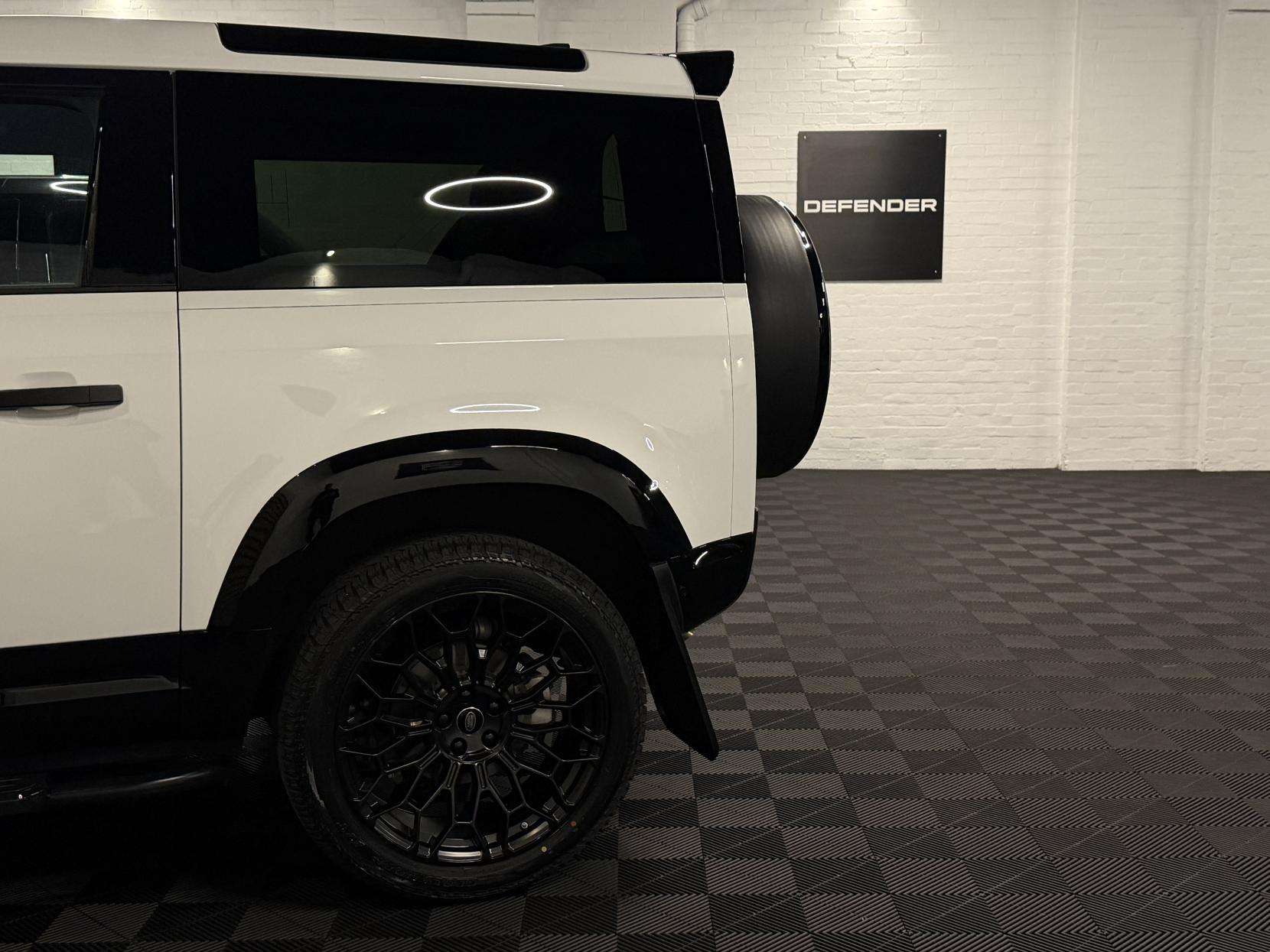 2024 LAND ROVER DEFENDER 90 2024 LAND ROVER DEFENDER 90