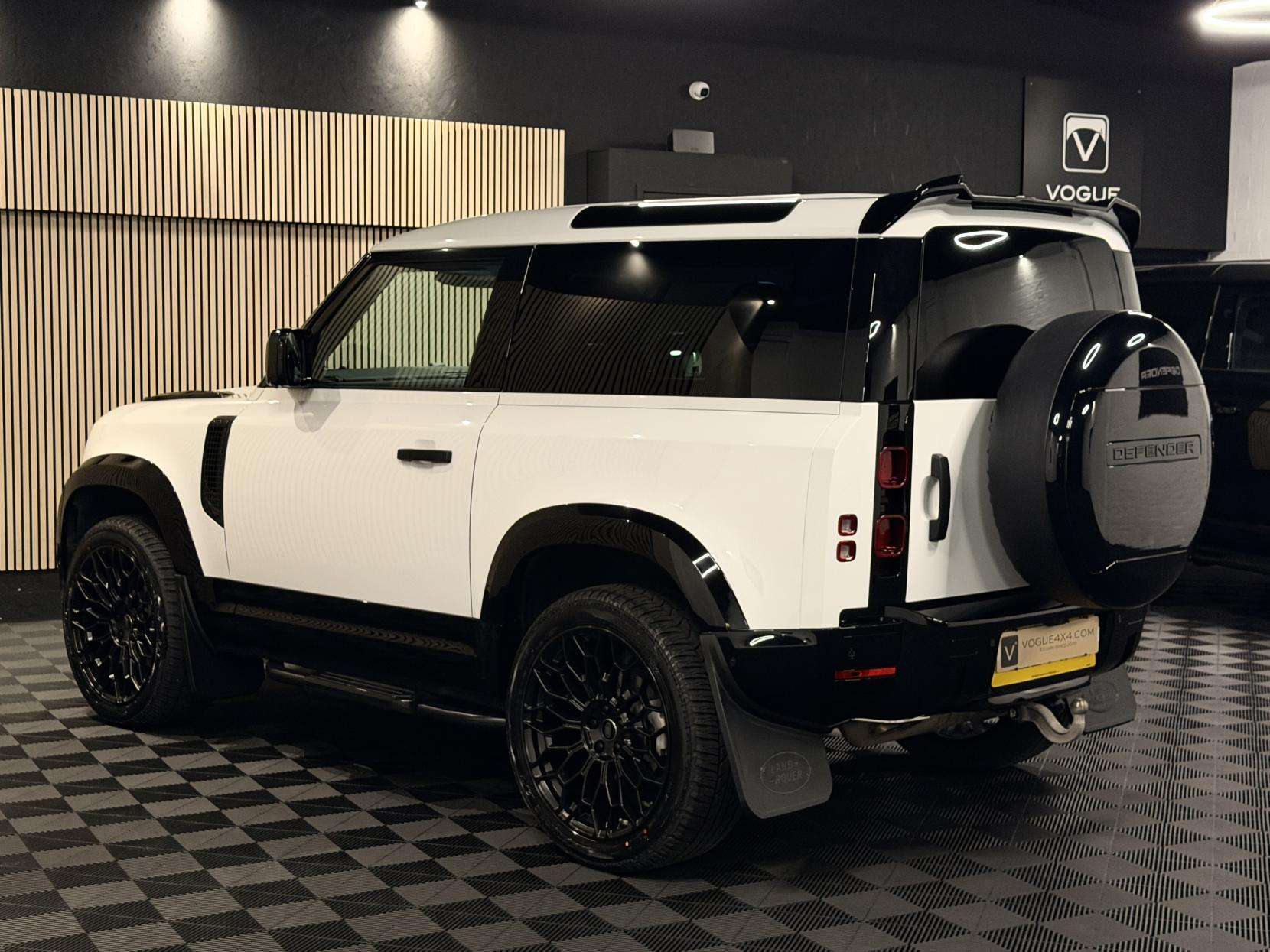 2024 LAND ROVER DEFENDER 90 2024 LAND ROVER DEFENDER 90