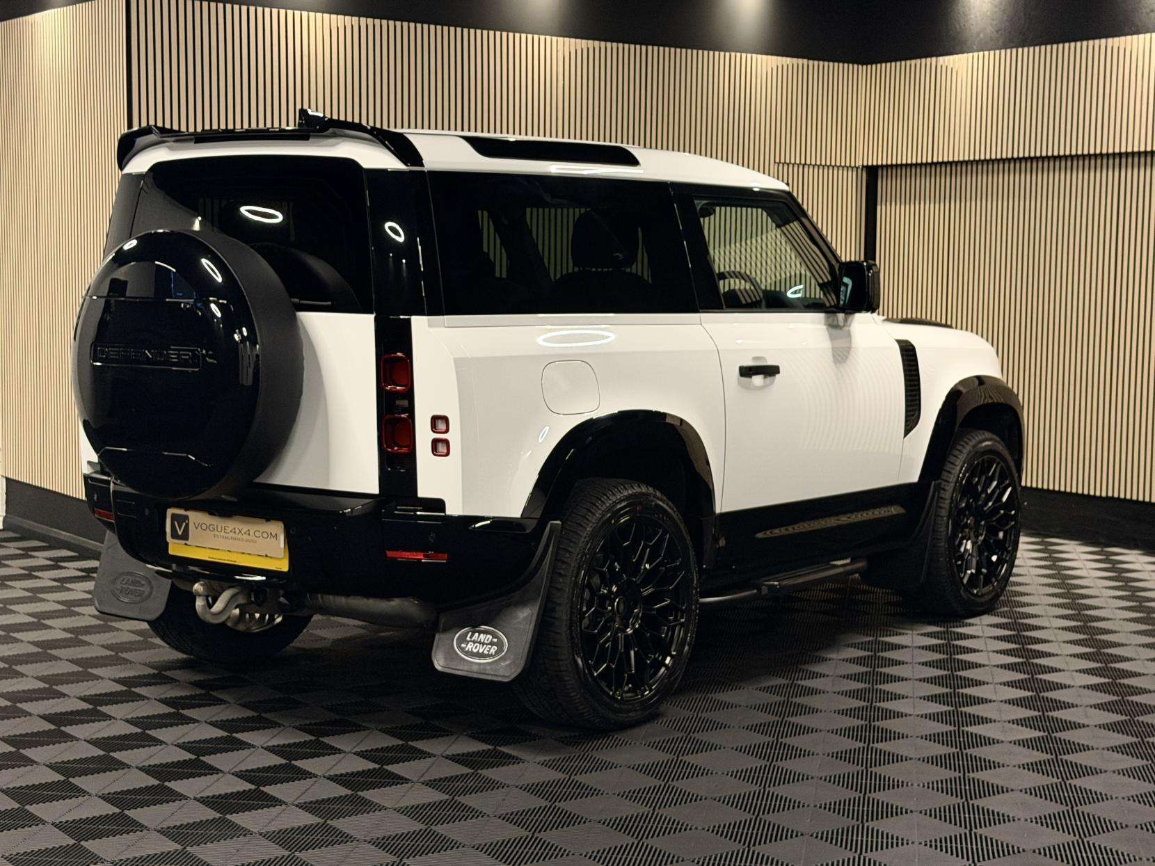 2024 LAND ROVER DEFENDER 90 2024 LAND ROVER DEFENDER 90