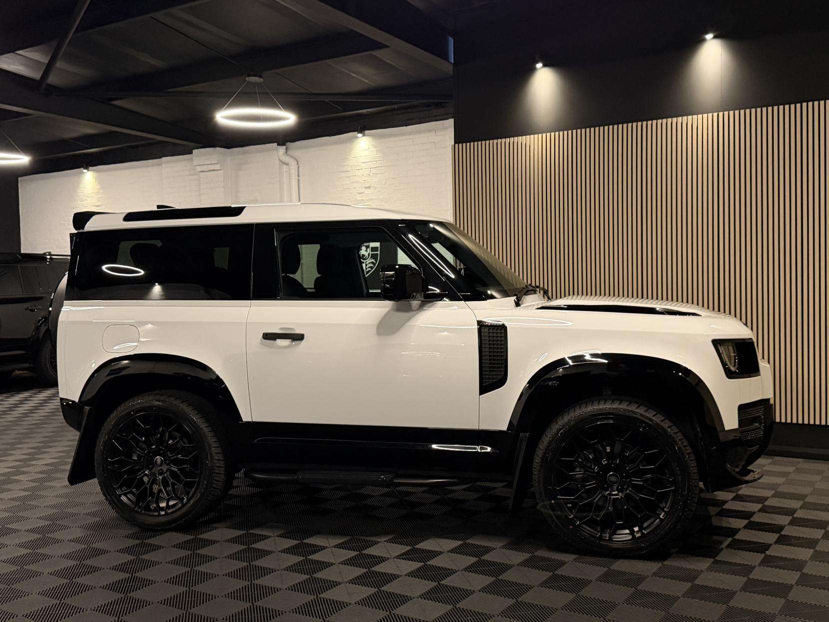 2024 LAND ROVER DEFENDER 90 2024 LAND ROVER DEFENDER 90