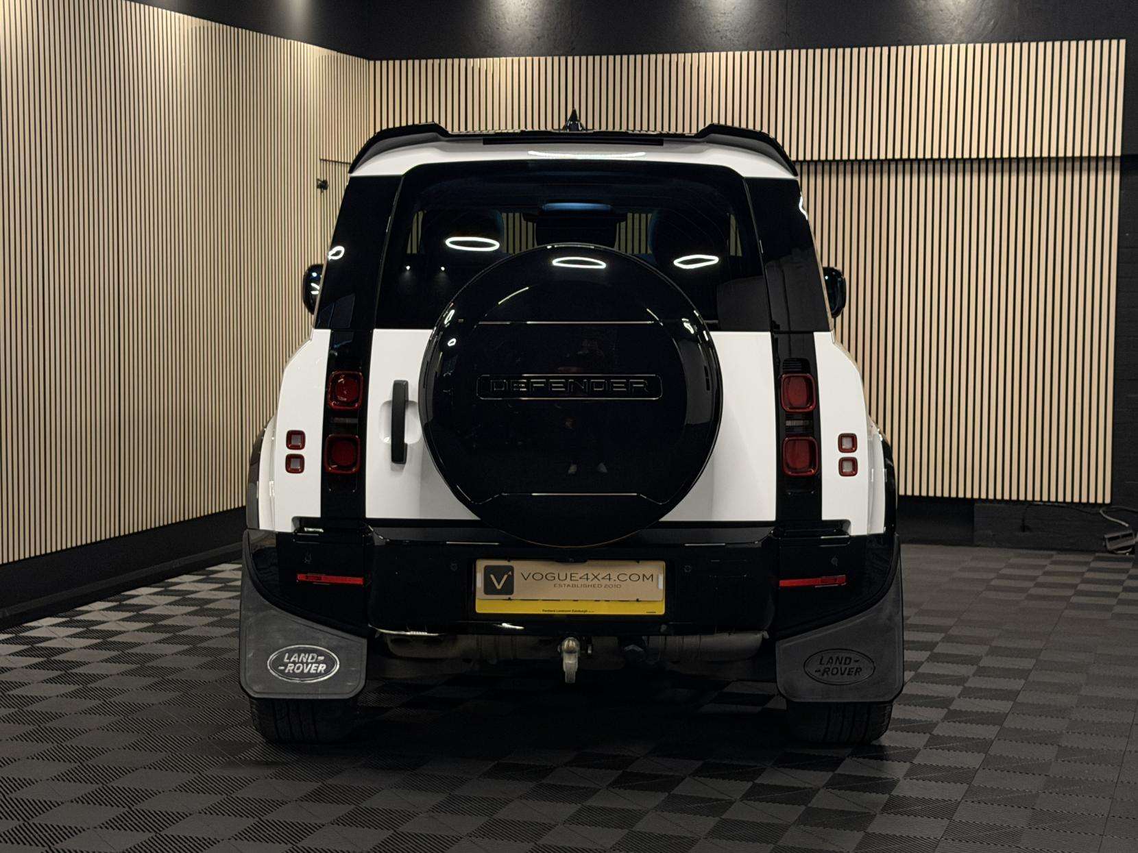 2024 LAND ROVER DEFENDER 90 2024 LAND ROVER DEFENDER 90