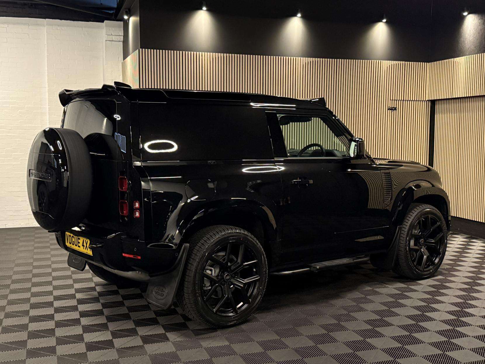 2025 LAND ROVER DEFENDER 90 2025 LAND ROVER DEFENDER 90