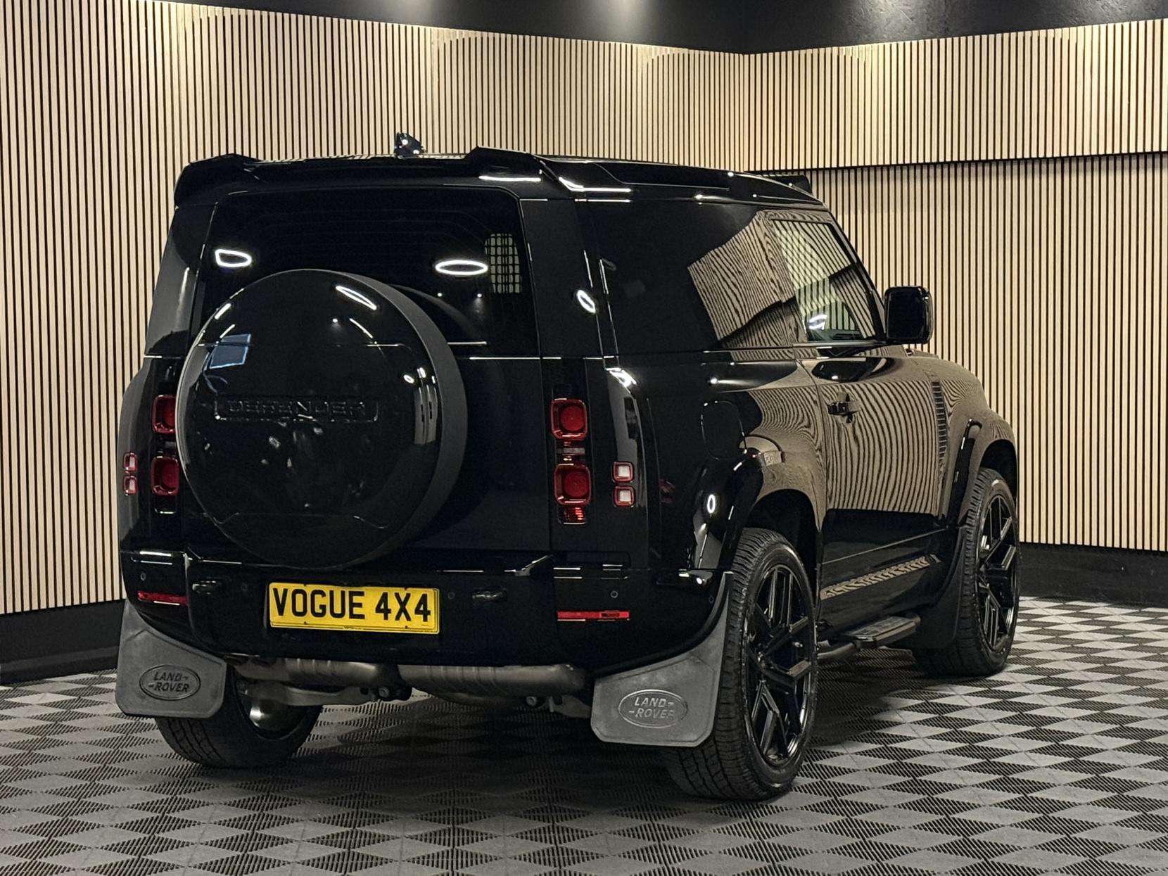 2025 LAND ROVER DEFENDER 90 2025 LAND ROVER DEFENDER 90