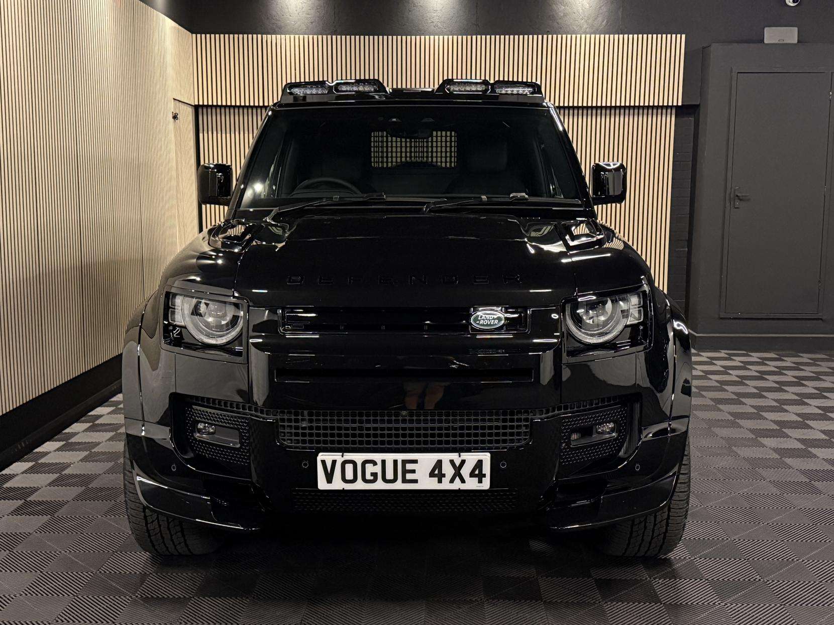 2025 LAND ROVER DEFENDER 90 2025 LAND ROVER DEFENDER 90