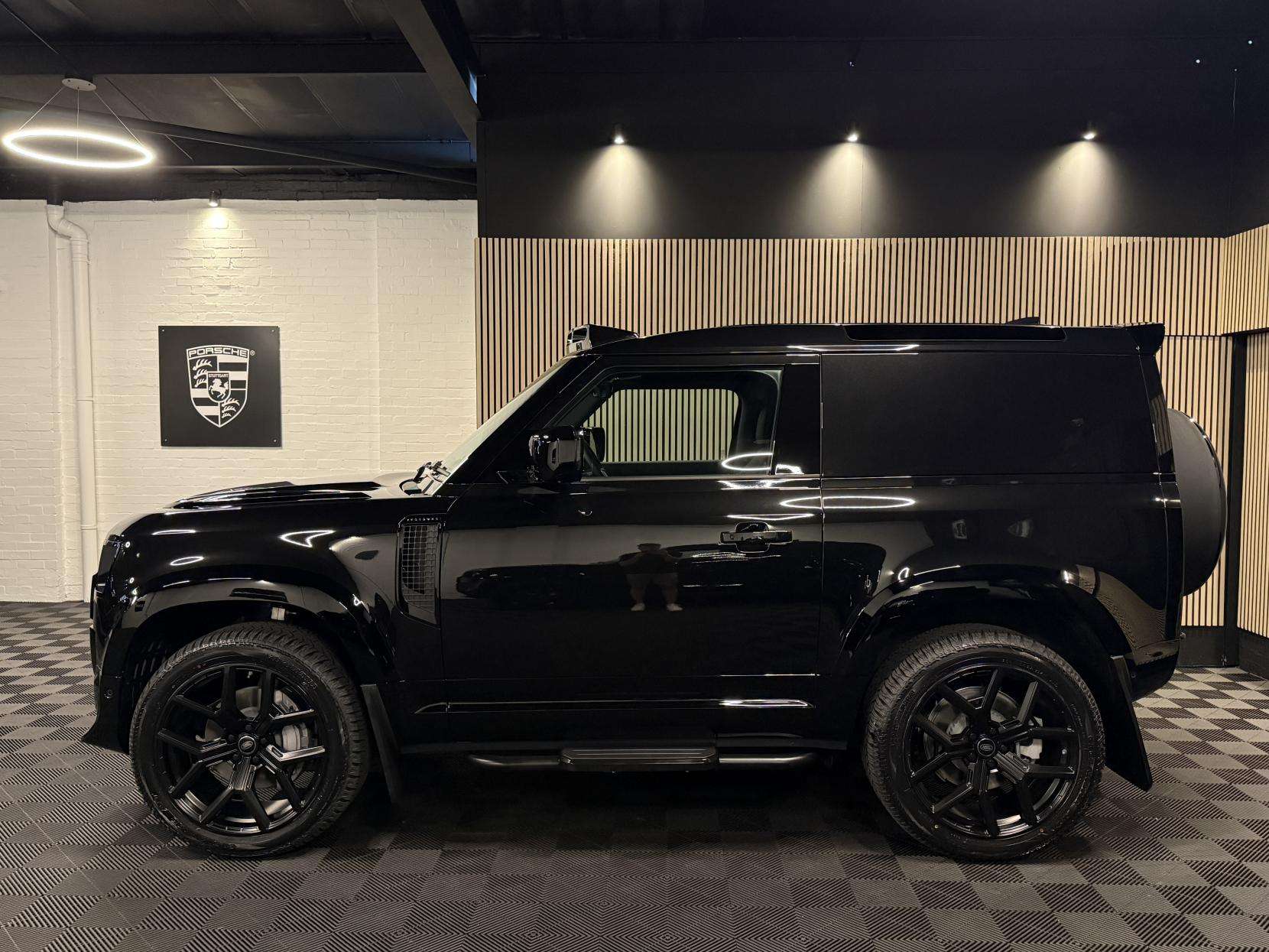 2025 LAND ROVER DEFENDER 90 2025 LAND ROVER DEFENDER 90