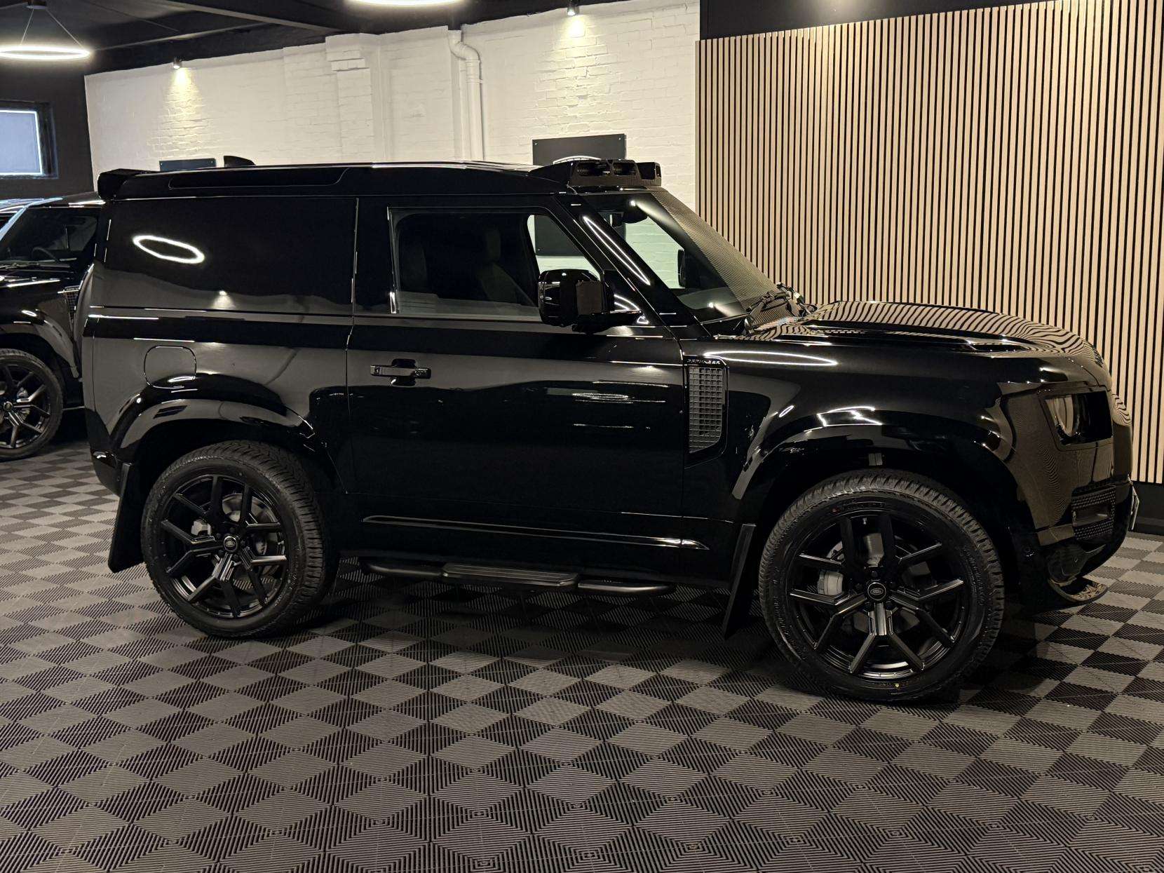 2025 LAND ROVER DEFENDER 90 2025 LAND ROVER DEFENDER 90