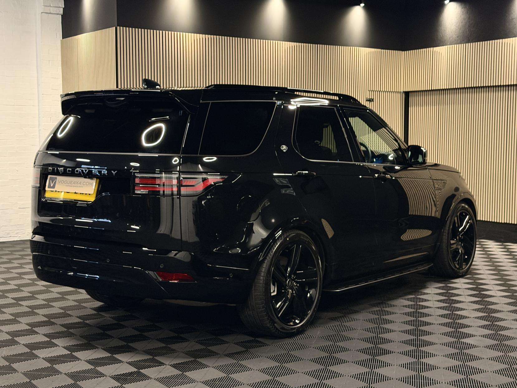 A 2026 LAND ROVER DISCOVERY 3.0 D350 MHEV Dynamic HSE SUV 5dr Diesel Auto 4WD Euro 6 (s/s) (350 ps) A 2026 LAND ROVER DISCOVERY 3.0 D350 MHEV Dynamic HSE SUV 5dr Diesel Auto 4WD Euro 6 (s/s) (350 ps)