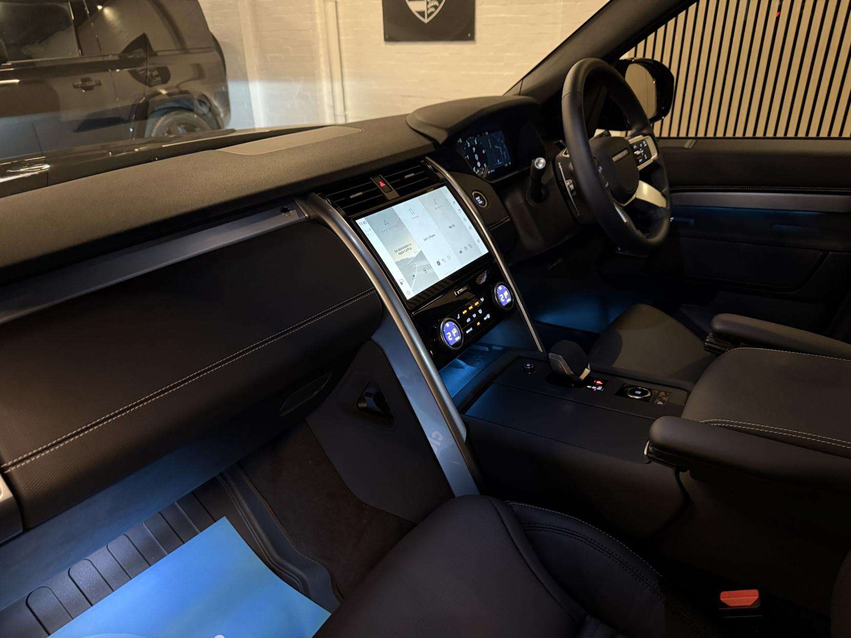 2026 LAND ROVER DISCOVERY 2026 LAND ROVER DISCOVERY