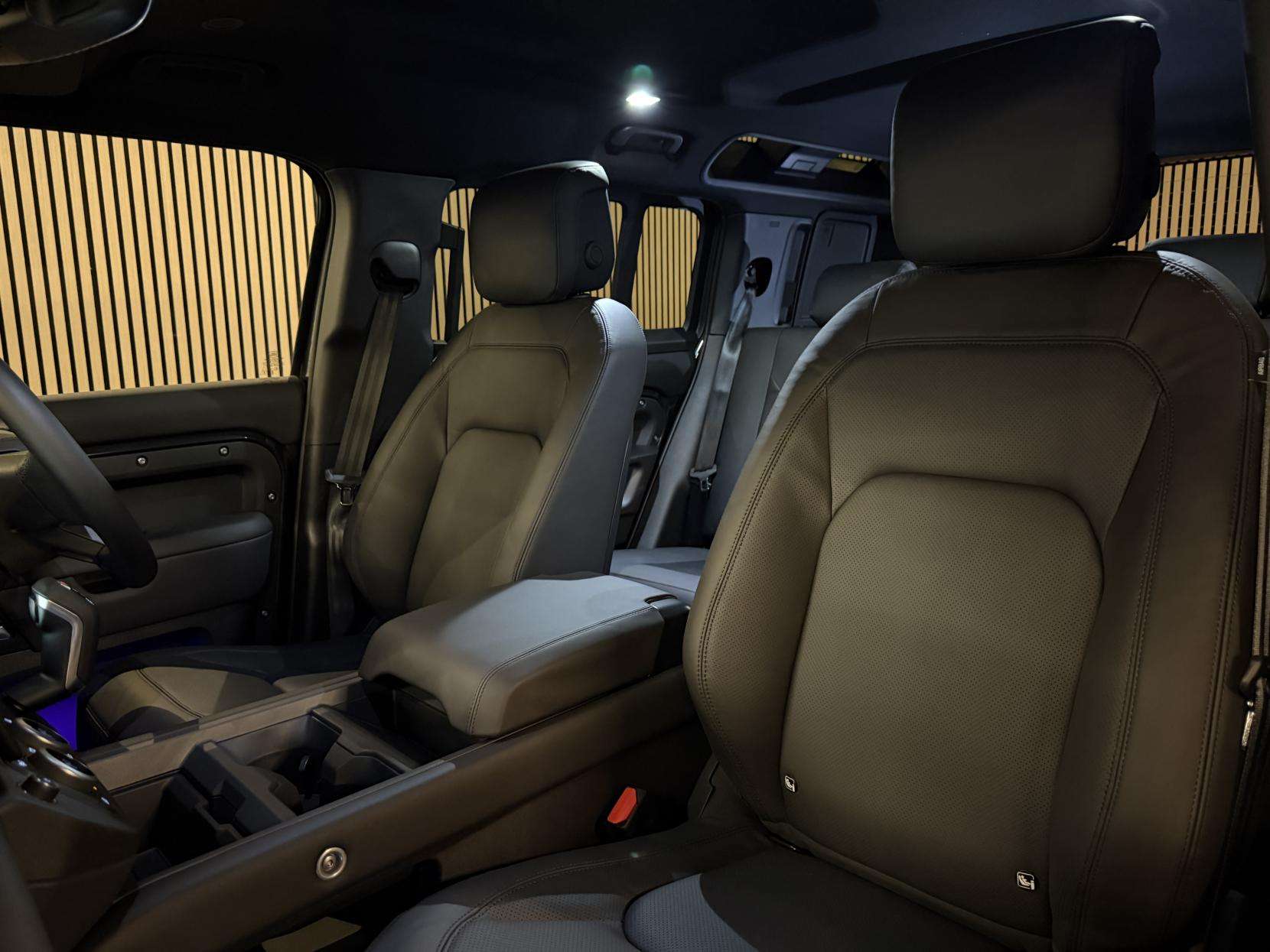 2026 LAND ROVER DEFENDER 110 2026 LAND ROVER DEFENDER 110