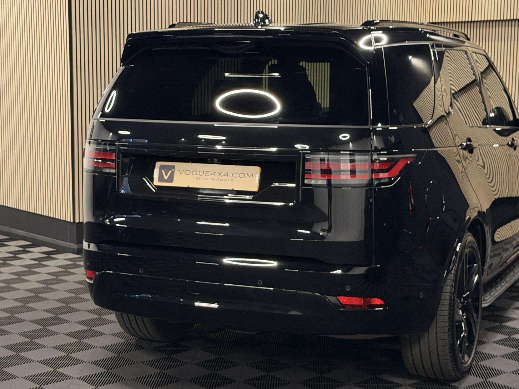 A 2025 LAND ROVER DISCOVERY 3.0 D350 MHEV Dynamic HSE SUV 5dr Diesel Auto 4WD Euro 6 (s/s) (350 ps) A 2025 LAND ROVER DISCOVERY 3.0 D350 MHEV Dynamic HSE SUV 5dr Diesel Auto 4WD Euro 6 (s/s) (350 ps)