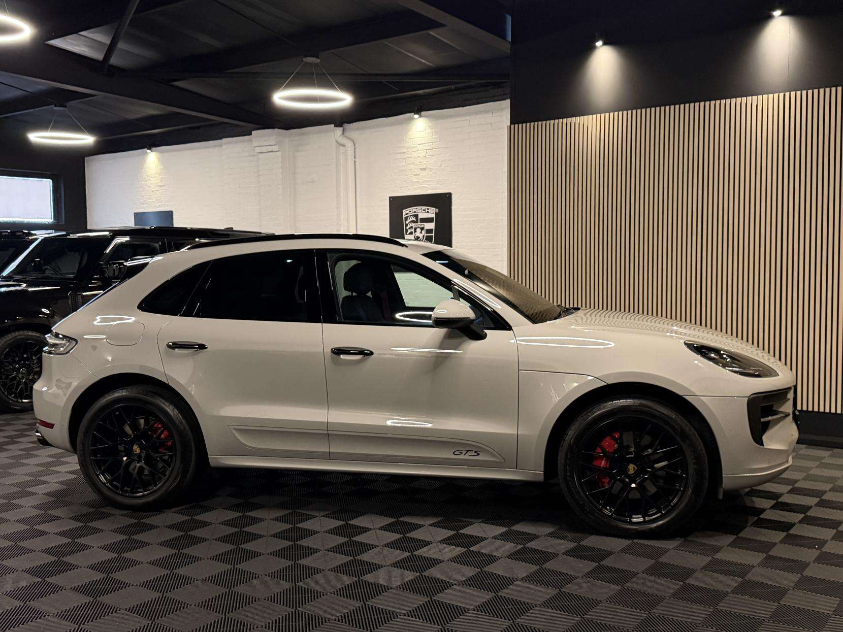 2021 PORSCHE MACAN 2021 PORSCHE MACAN