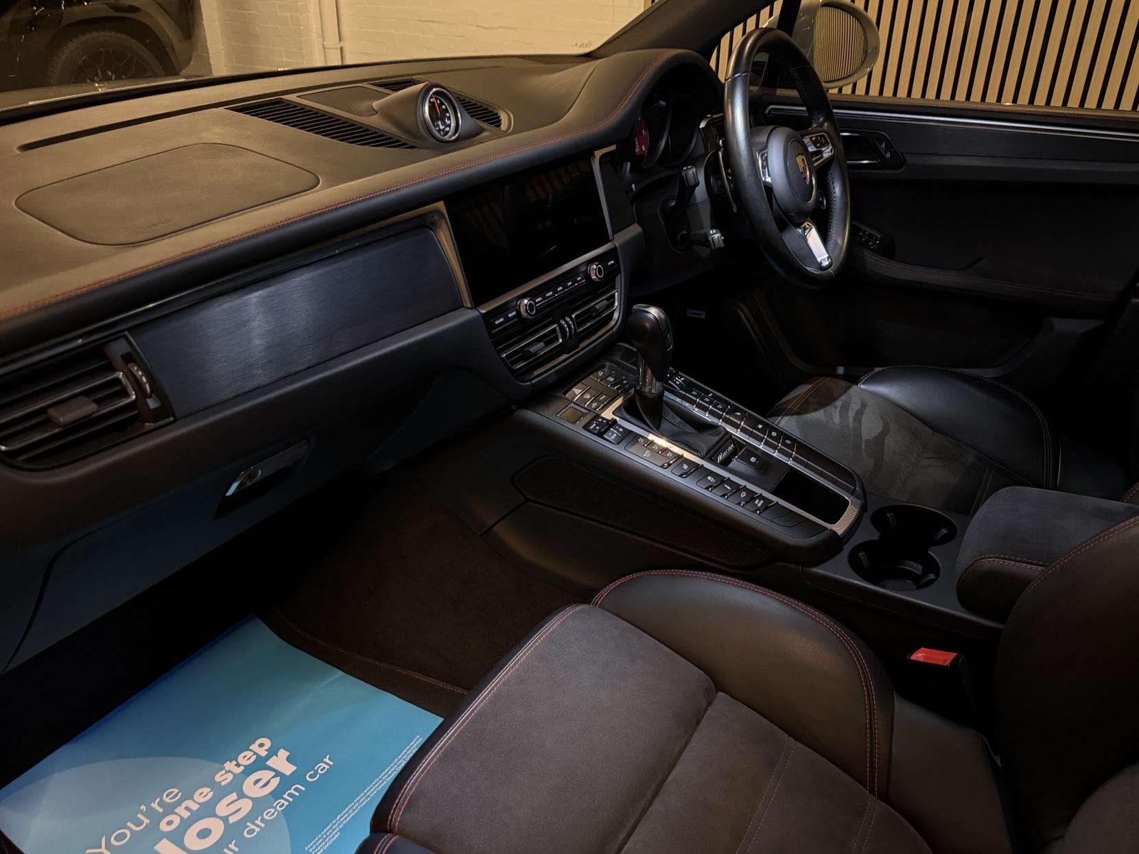 2021 PORSCHE MACAN 2021 PORSCHE MACAN