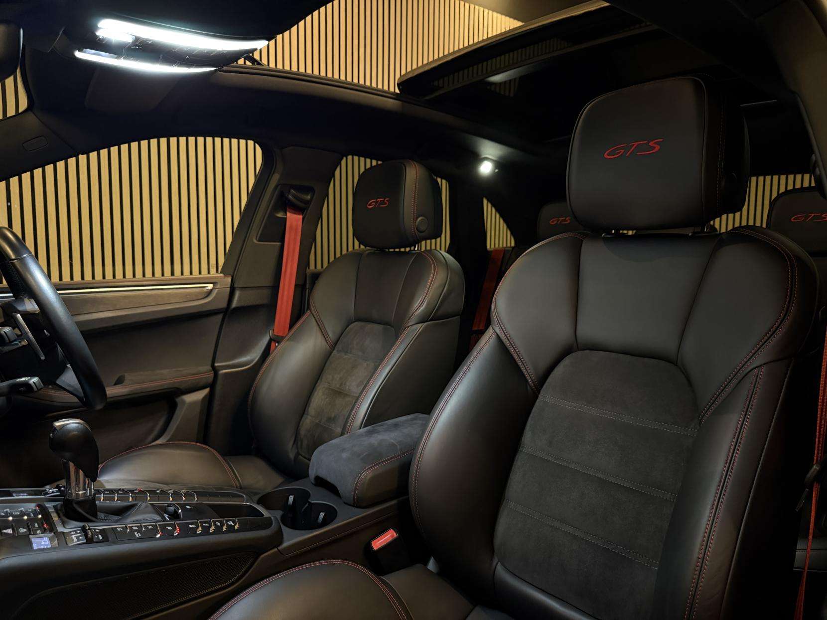 2021 PORSCHE MACAN 2021 PORSCHE MACAN