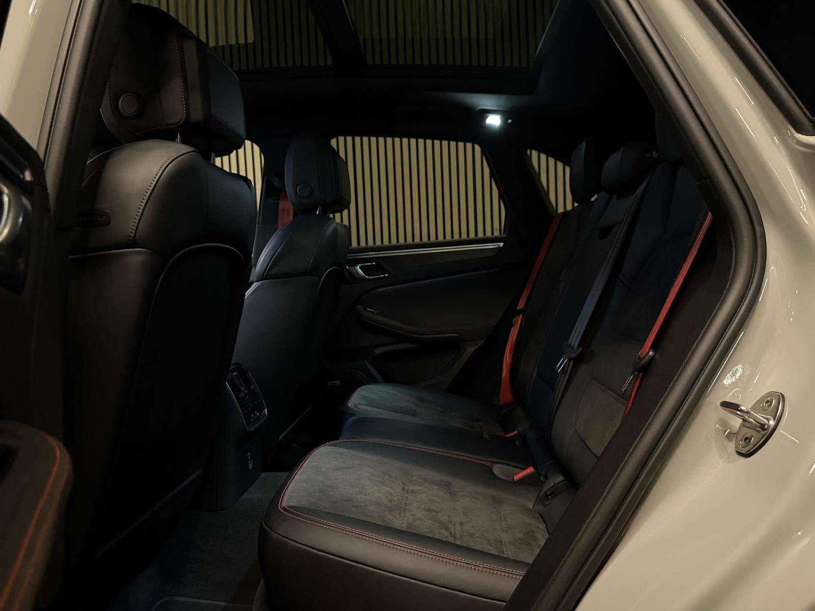 2021 PORSCHE MACAN 2021 PORSCHE MACAN