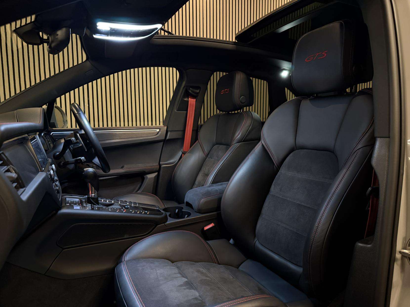 2021 PORSCHE MACAN 2021 PORSCHE MACAN