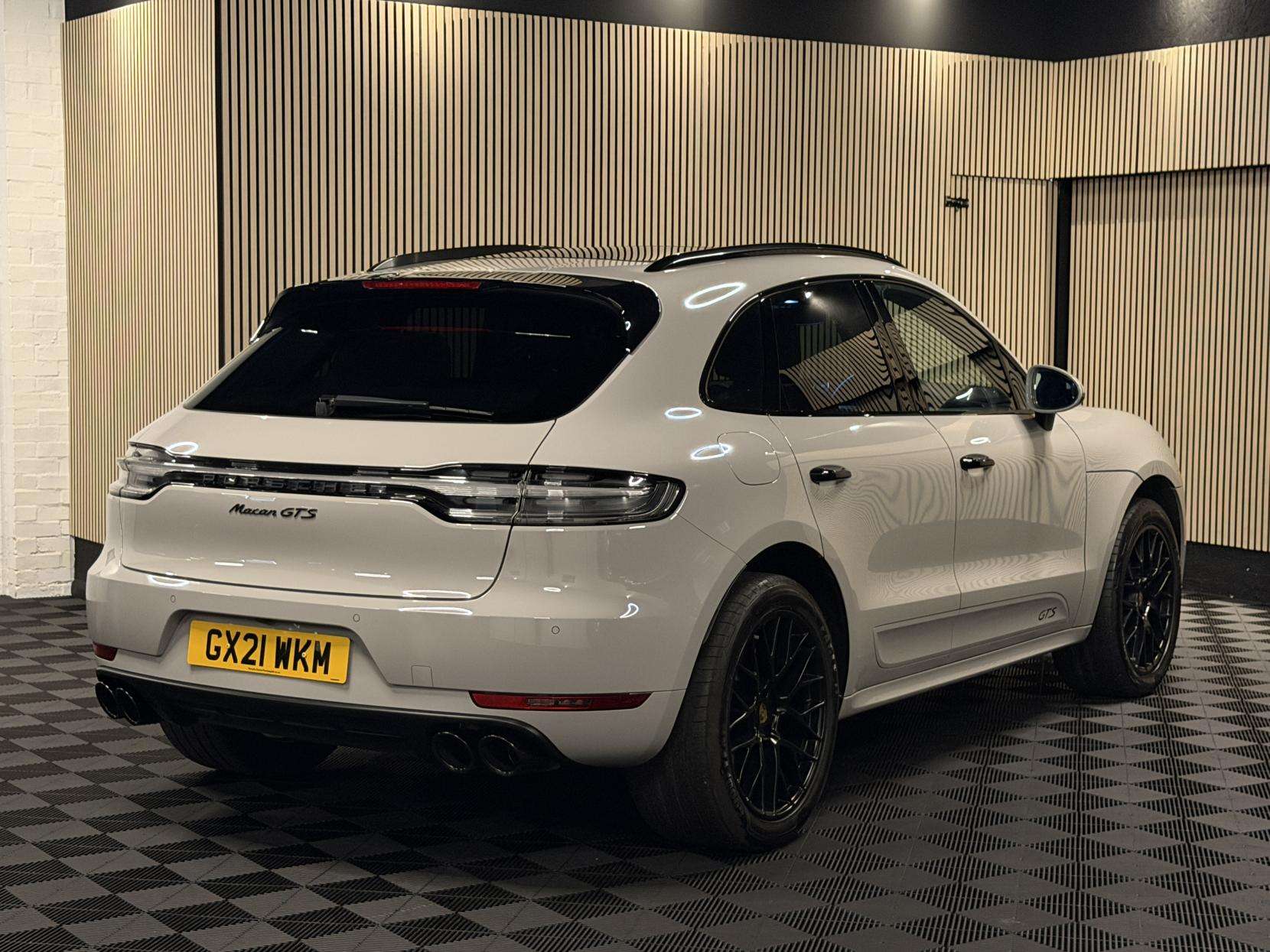 2021 PORSCHE MACAN 2021 PORSCHE MACAN