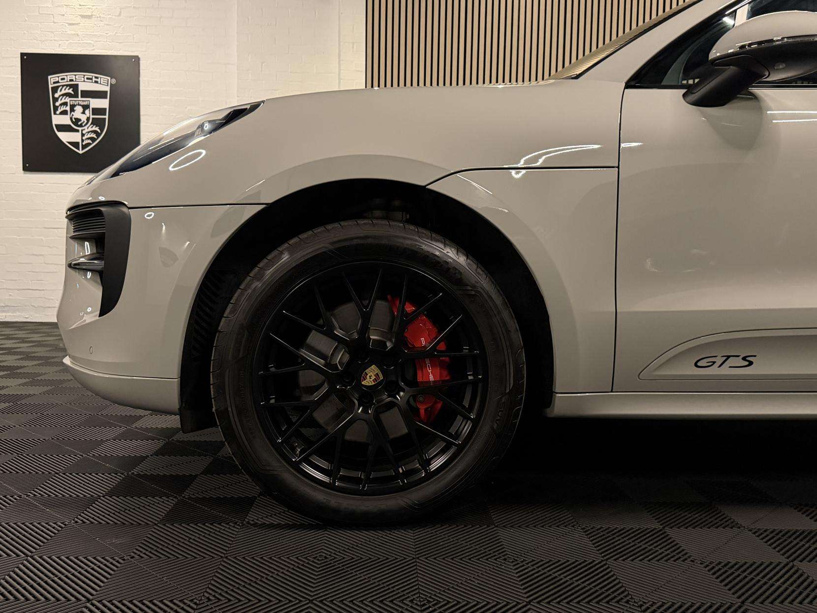 2021 PORSCHE MACAN 2021 PORSCHE MACAN