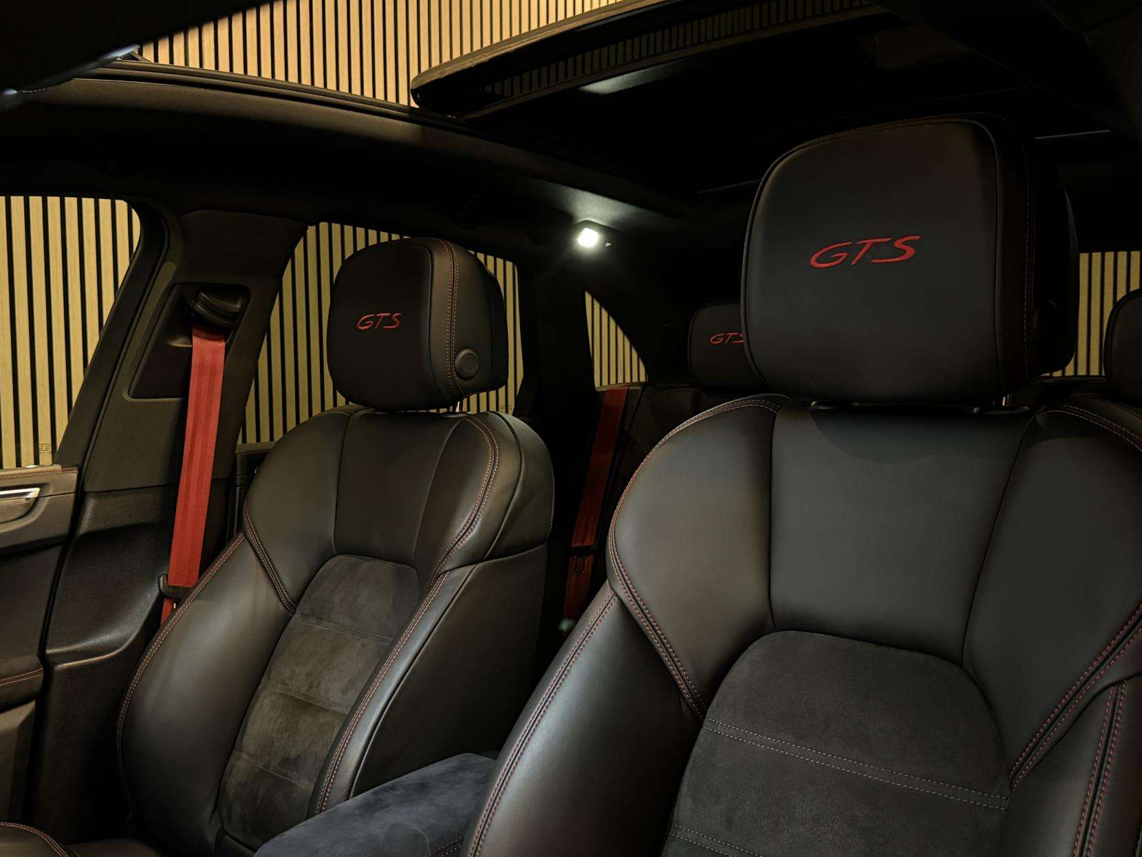 2021 PORSCHE MACAN 2021 PORSCHE MACAN