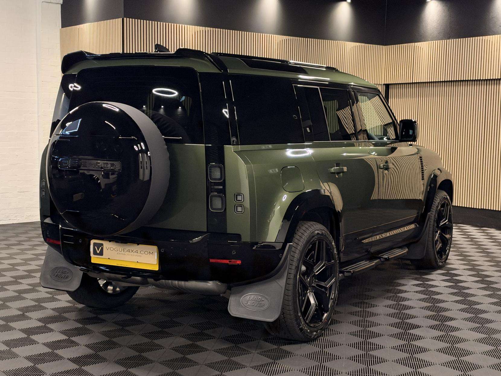 A 2026 LAND ROVER DEFENDER 110 3.0 D250 MHEV S Hard Top SUV 5dr Diesel Auto 4WD Euro 6 (s/s) (250 ps) A 2026 LAND ROVER DEFENDER 110 3.0 D250 MHEV S Hard Top SUV 5dr Diesel Auto 4WD Euro 6 (s/s) (250 ps)