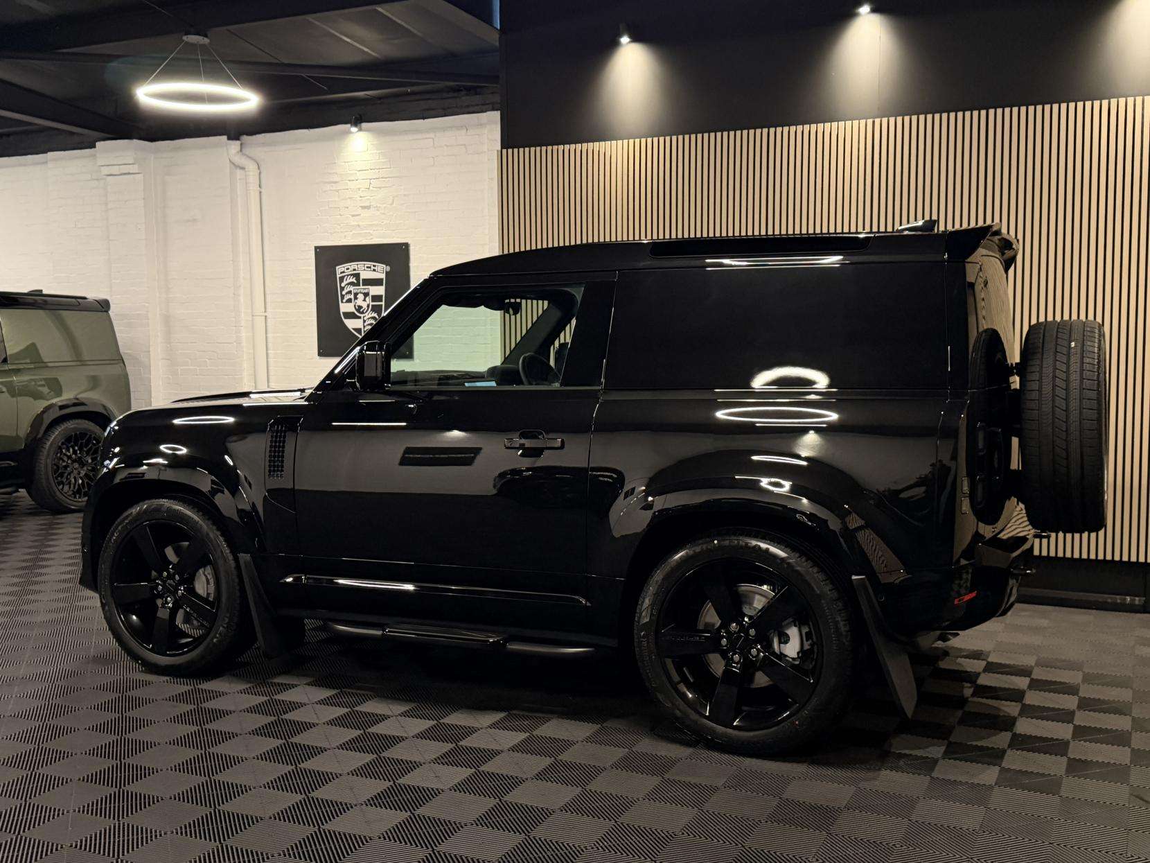 2025 LAND ROVER DEFENDER 90 2025 LAND ROVER DEFENDER 90