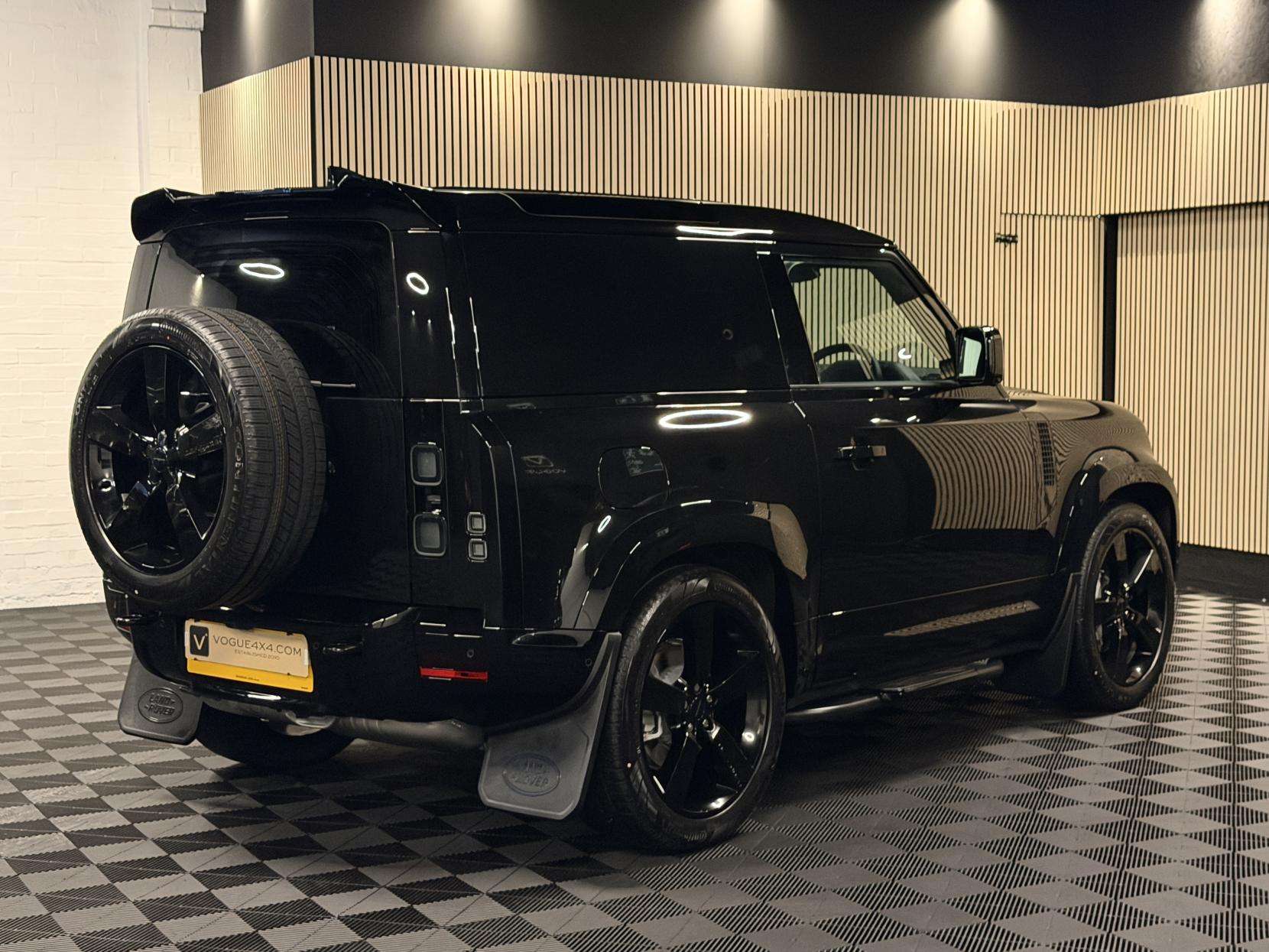 2025 LAND ROVER DEFENDER 90 2025 LAND ROVER DEFENDER 90