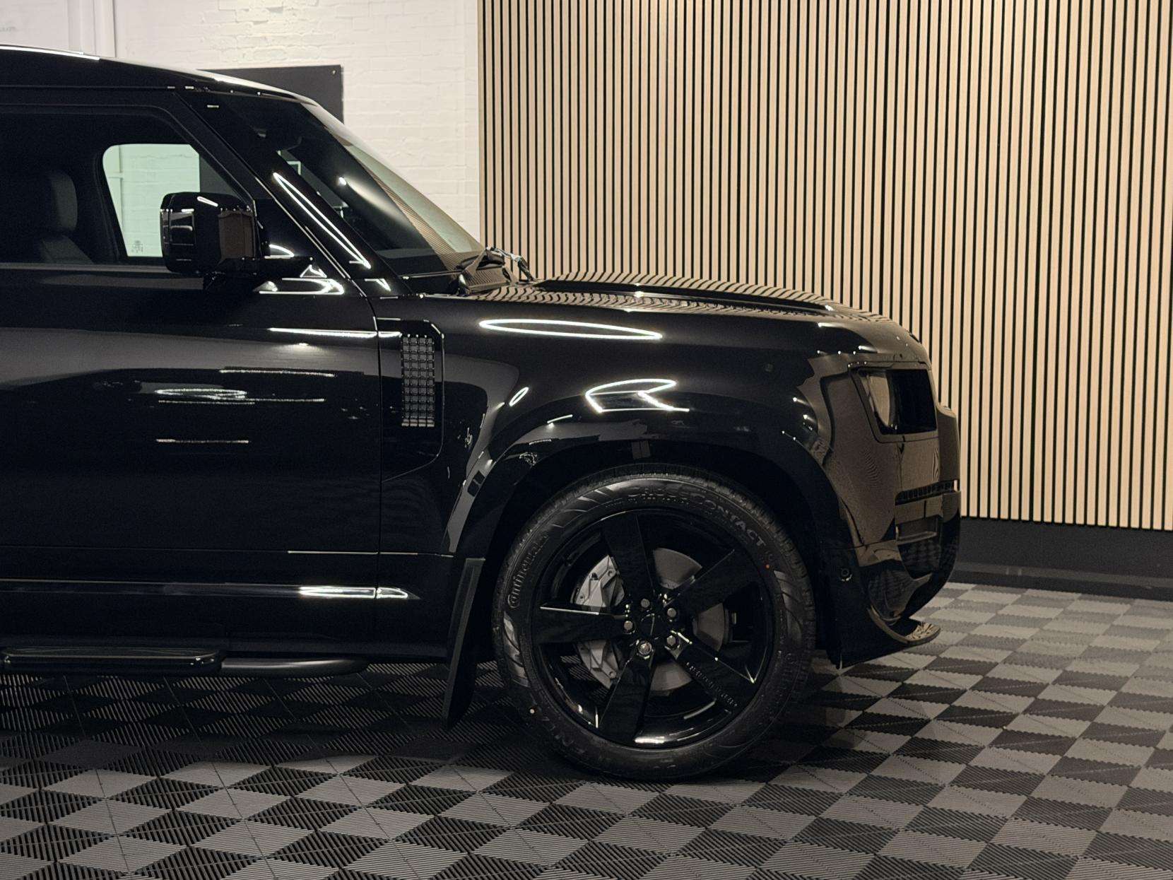 2025 LAND ROVER DEFENDER 90 2025 LAND ROVER DEFENDER 90