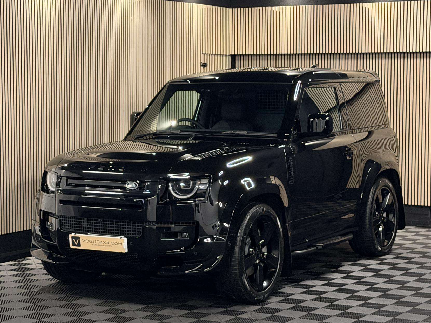 2025 LAND ROVER DEFENDER 90 2025 LAND ROVER DEFENDER 90