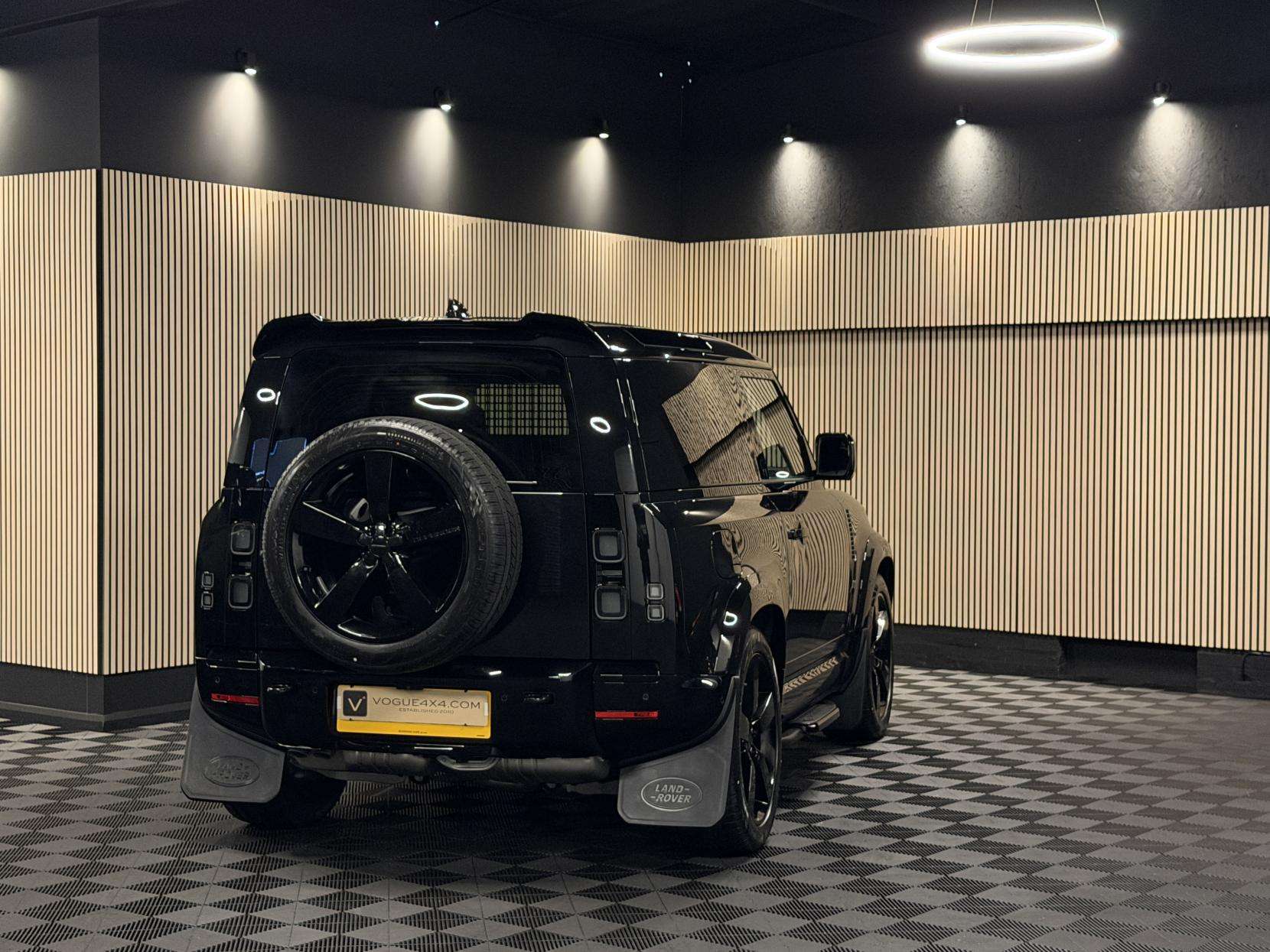 2025 LAND ROVER DEFENDER 90 2025 LAND ROVER DEFENDER 90