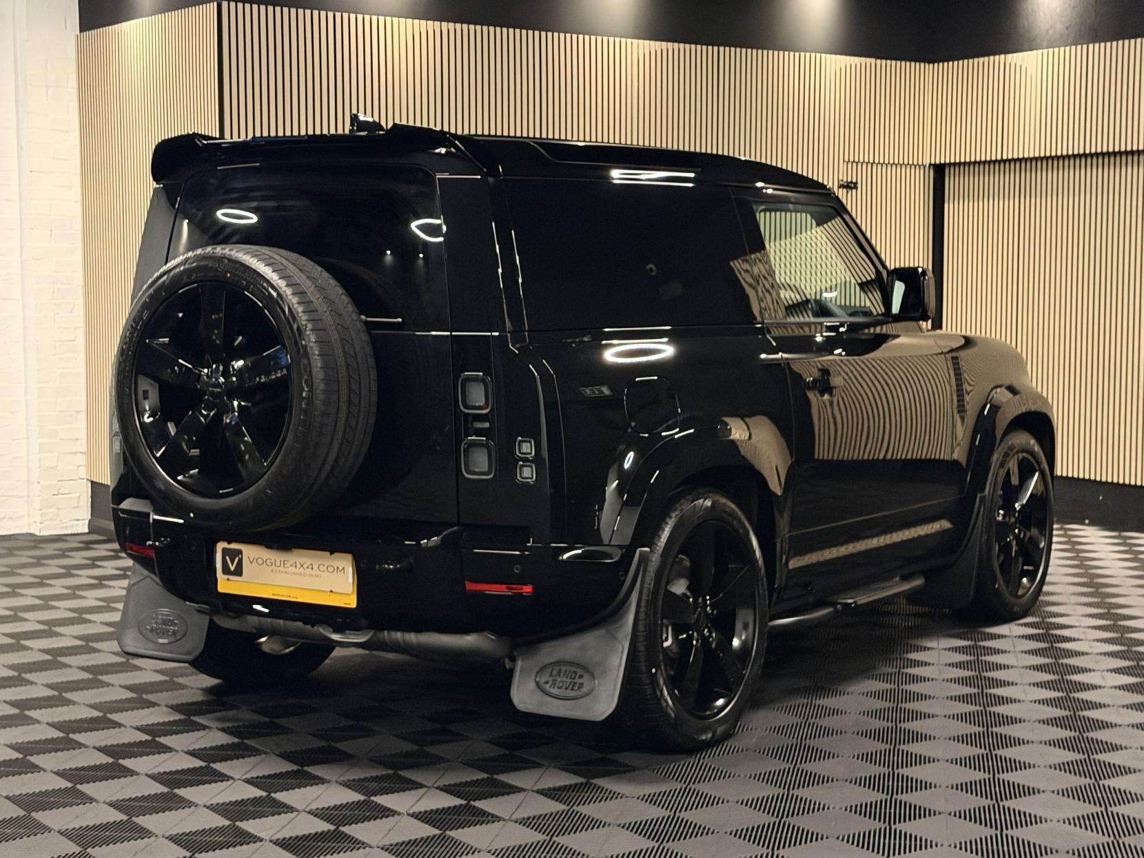 2025 LAND ROVER DEFENDER 90 2025 LAND ROVER DEFENDER 90