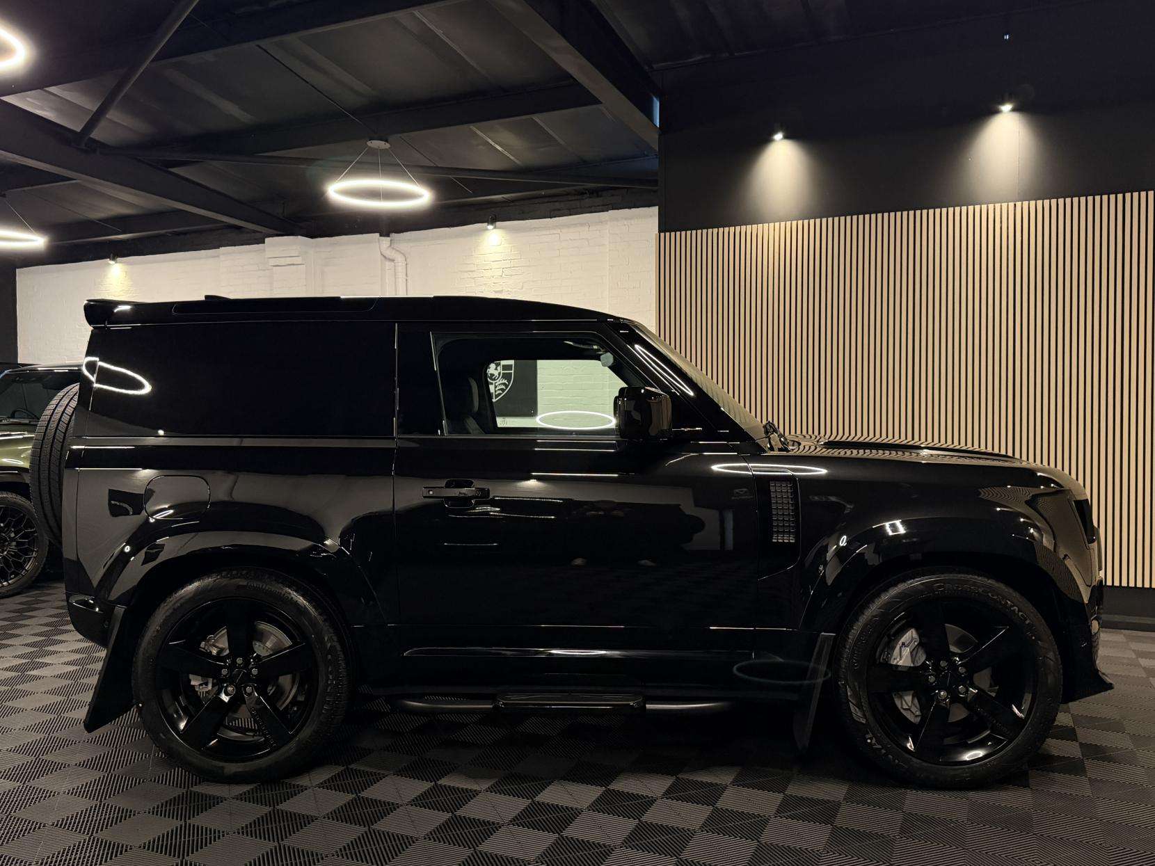 2025 LAND ROVER DEFENDER 90 2025 LAND ROVER DEFENDER 90