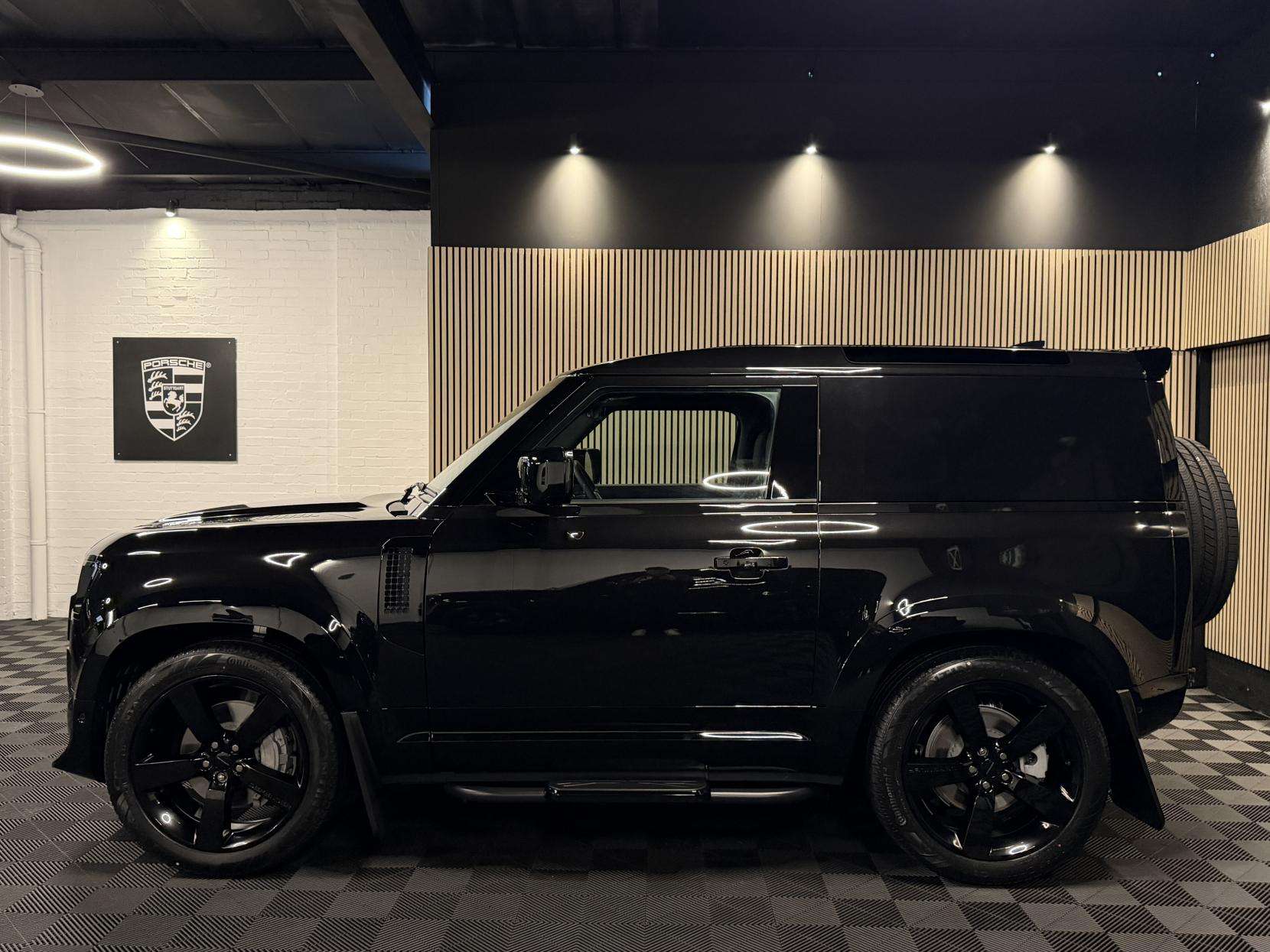 2025 LAND ROVER DEFENDER 90 2025 LAND ROVER DEFENDER 90