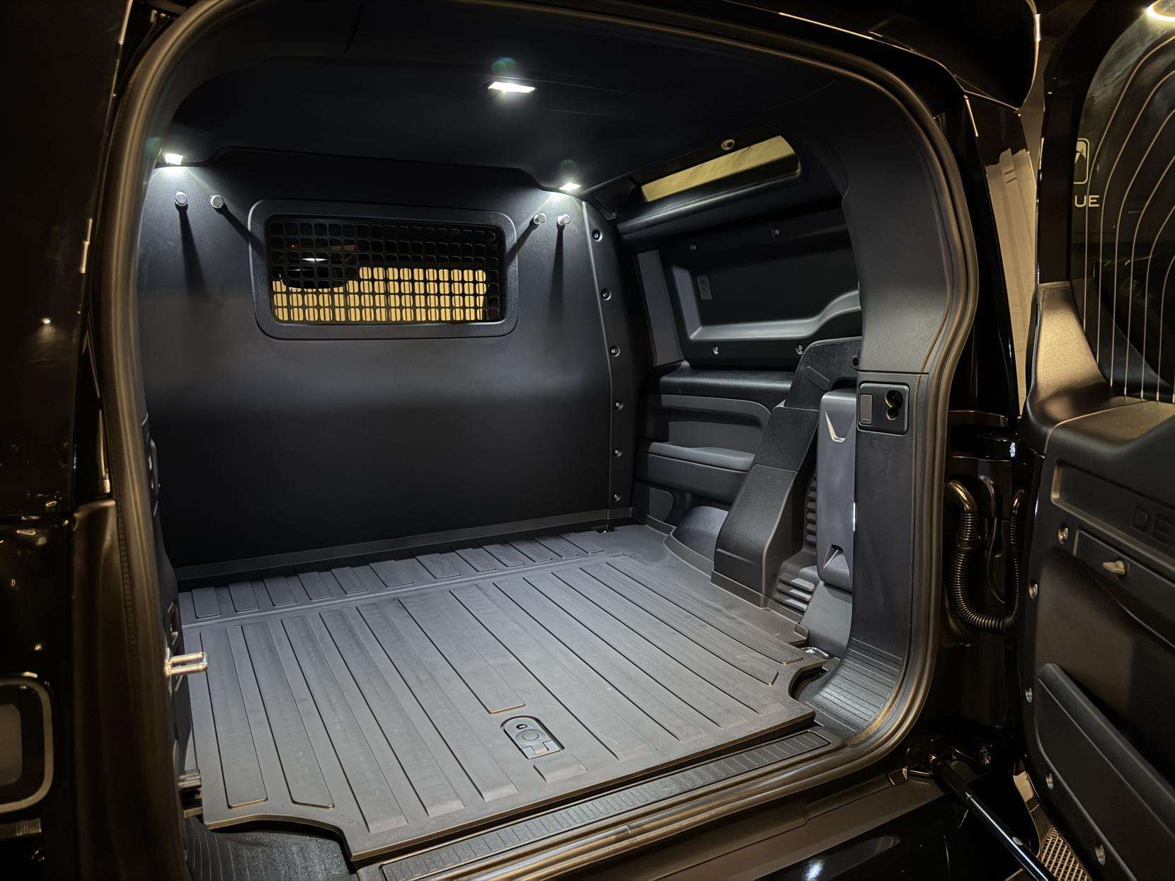 2025 LAND ROVER DEFENDER 90 2025 LAND ROVER DEFENDER 90