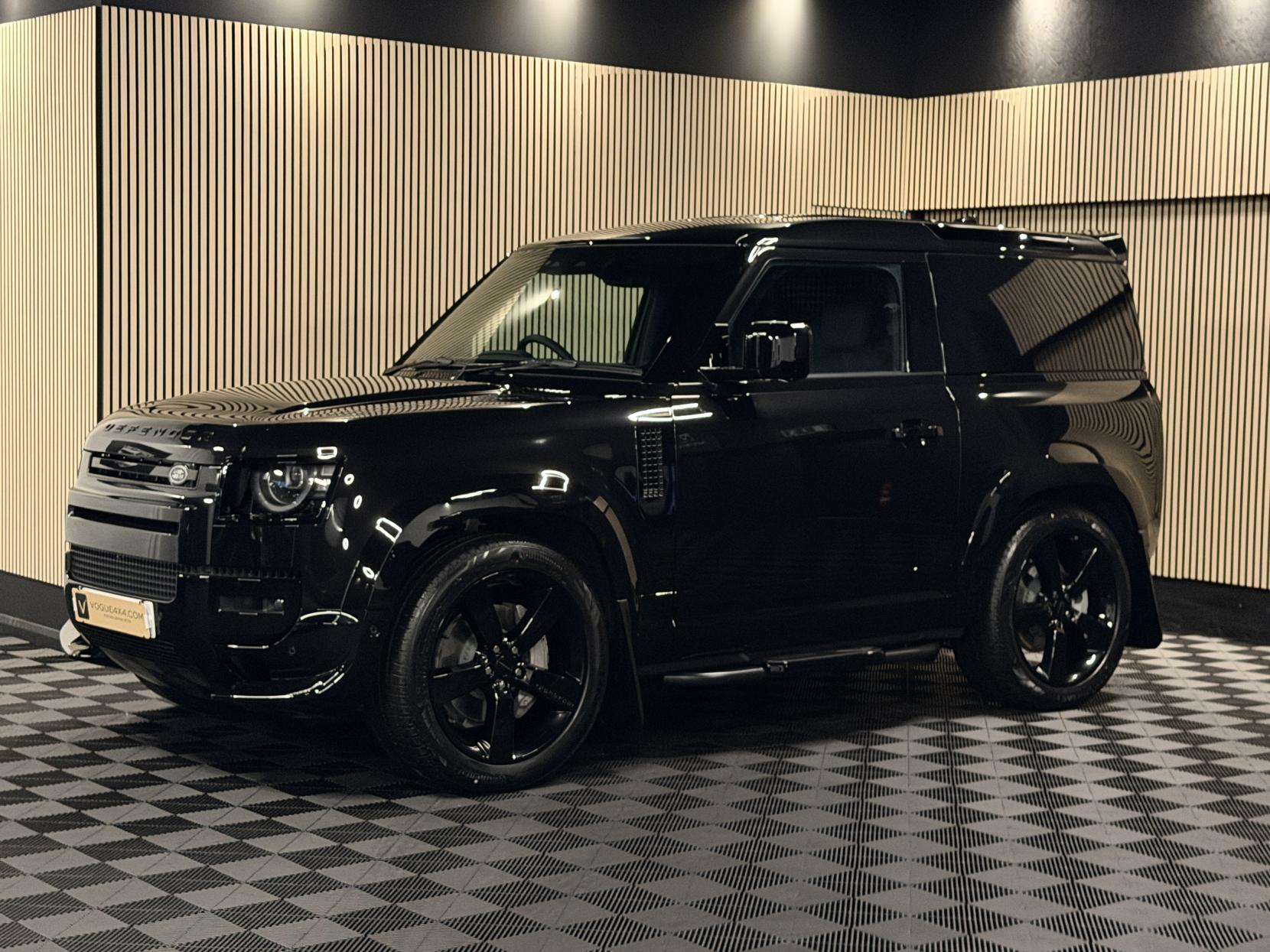 2025 LAND ROVER DEFENDER 90 2025 LAND ROVER DEFENDER 90