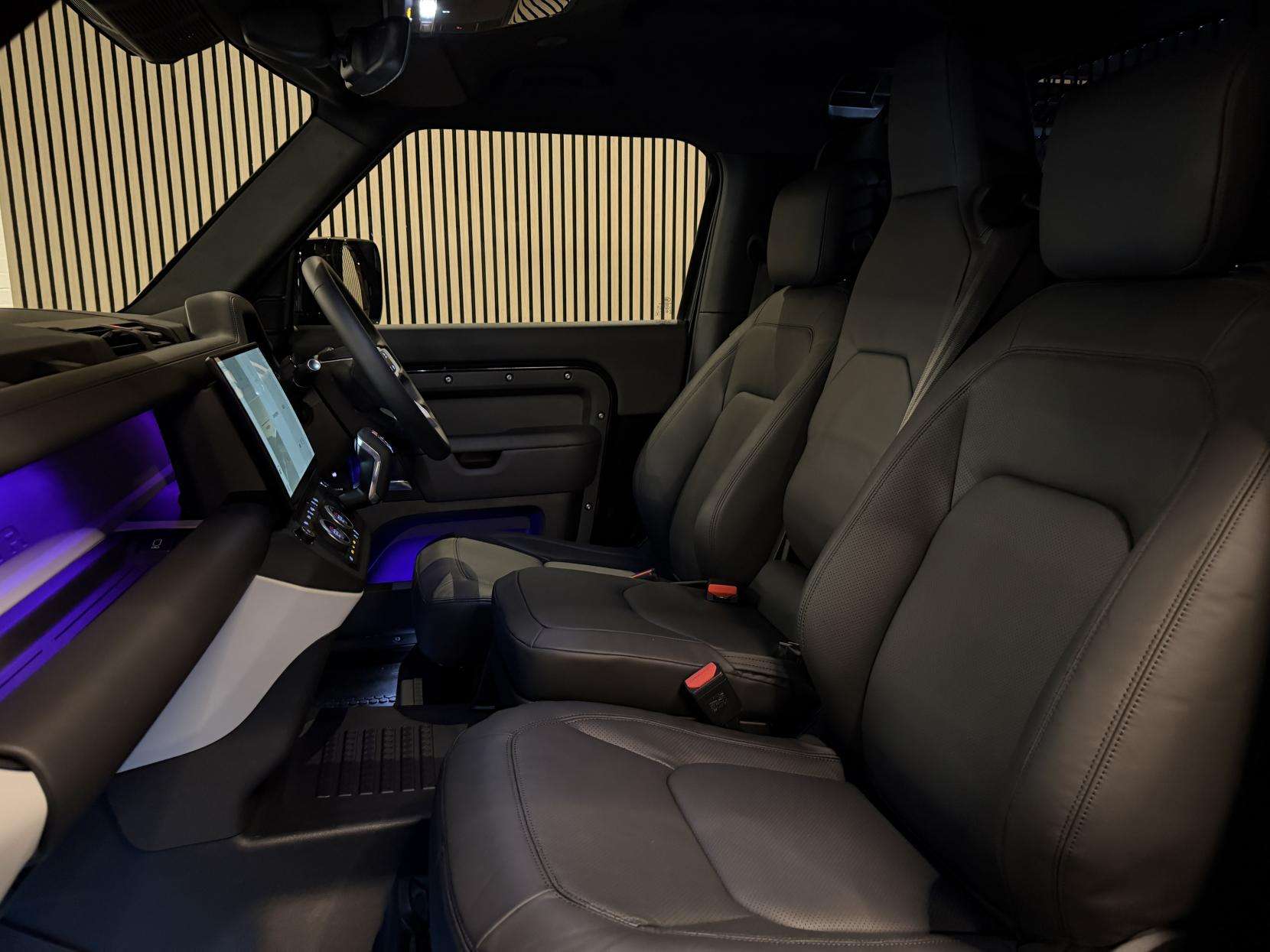 2025 LAND ROVER DEFENDER 90 2025 LAND ROVER DEFENDER 90