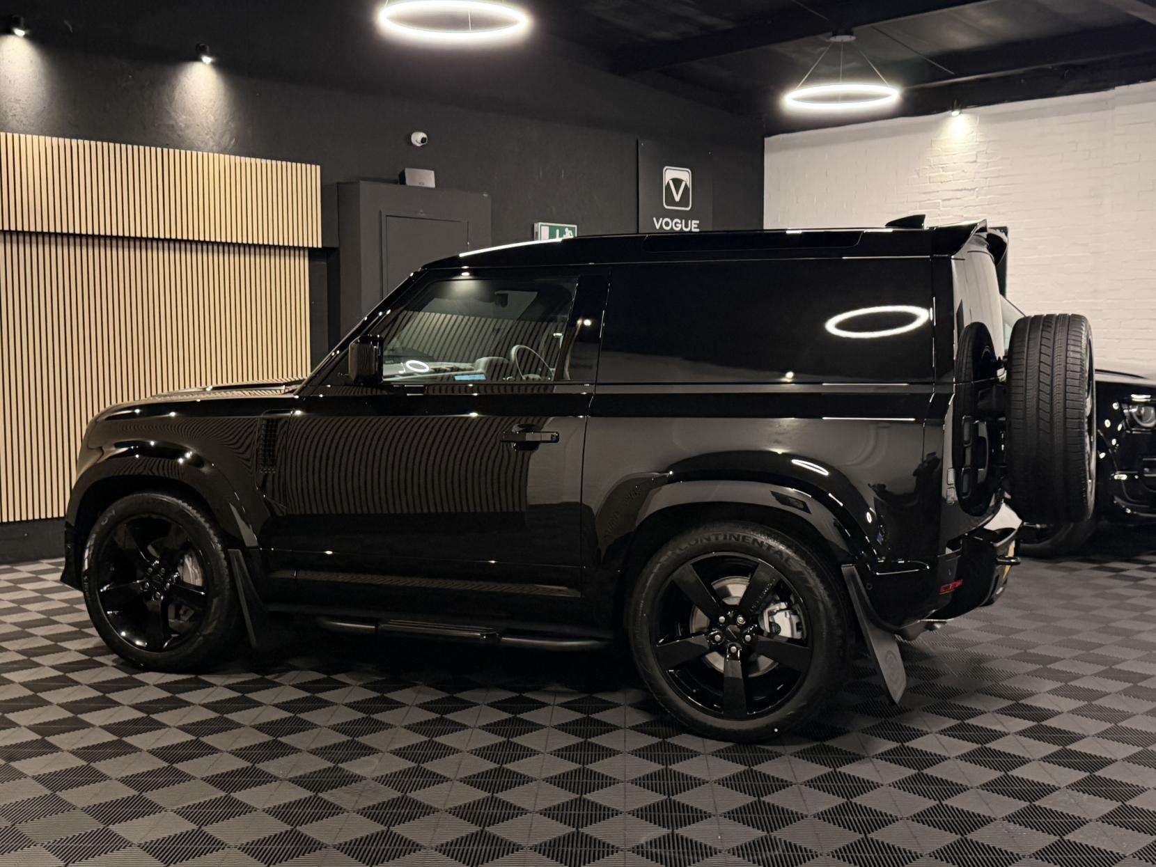 2025 LAND ROVER DEFENDER 90 2025 LAND ROVER DEFENDER 90