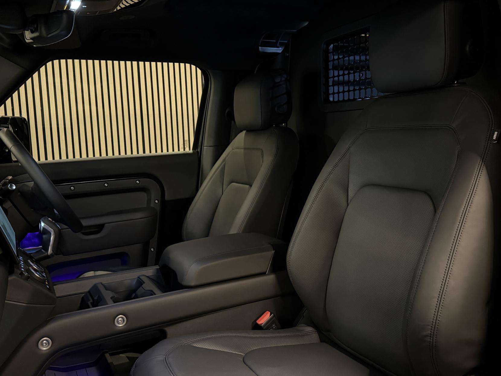 2025 LAND ROVER DEFENDER 90 2025 LAND ROVER DEFENDER 90