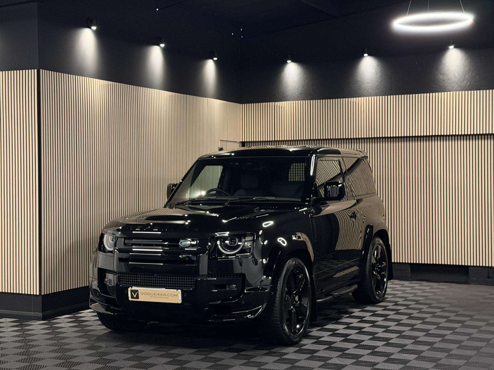 2025 LAND ROVER DEFENDER 90 2025 LAND ROVER DEFENDER 90