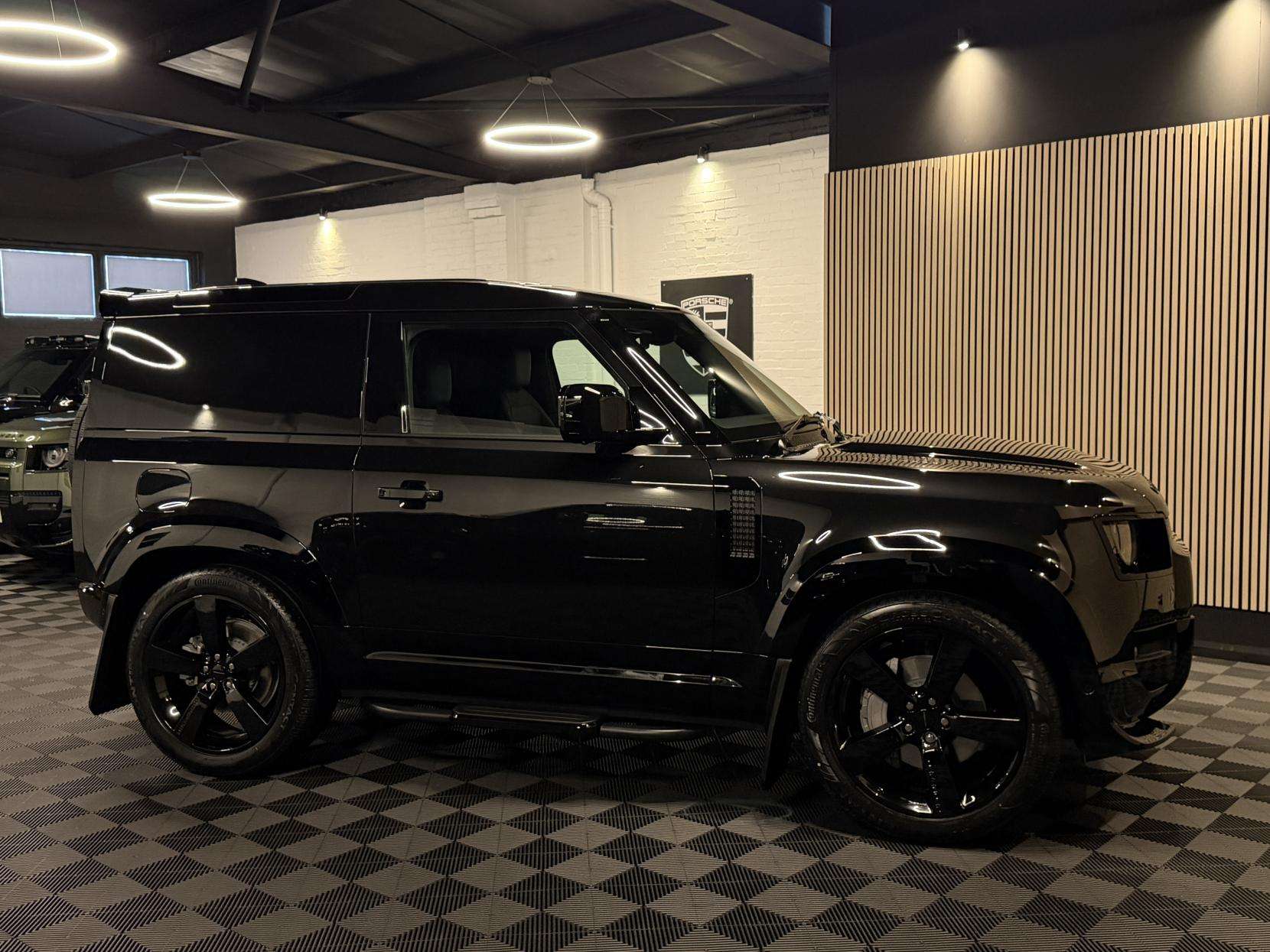 2025 LAND ROVER DEFENDER 90 2025 LAND ROVER DEFENDER 90