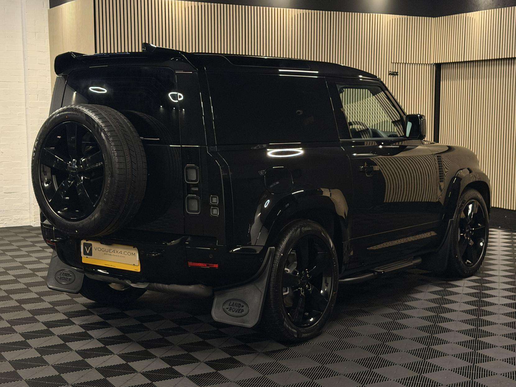 2025 LAND ROVER DEFENDER 90 2025 LAND ROVER DEFENDER 90