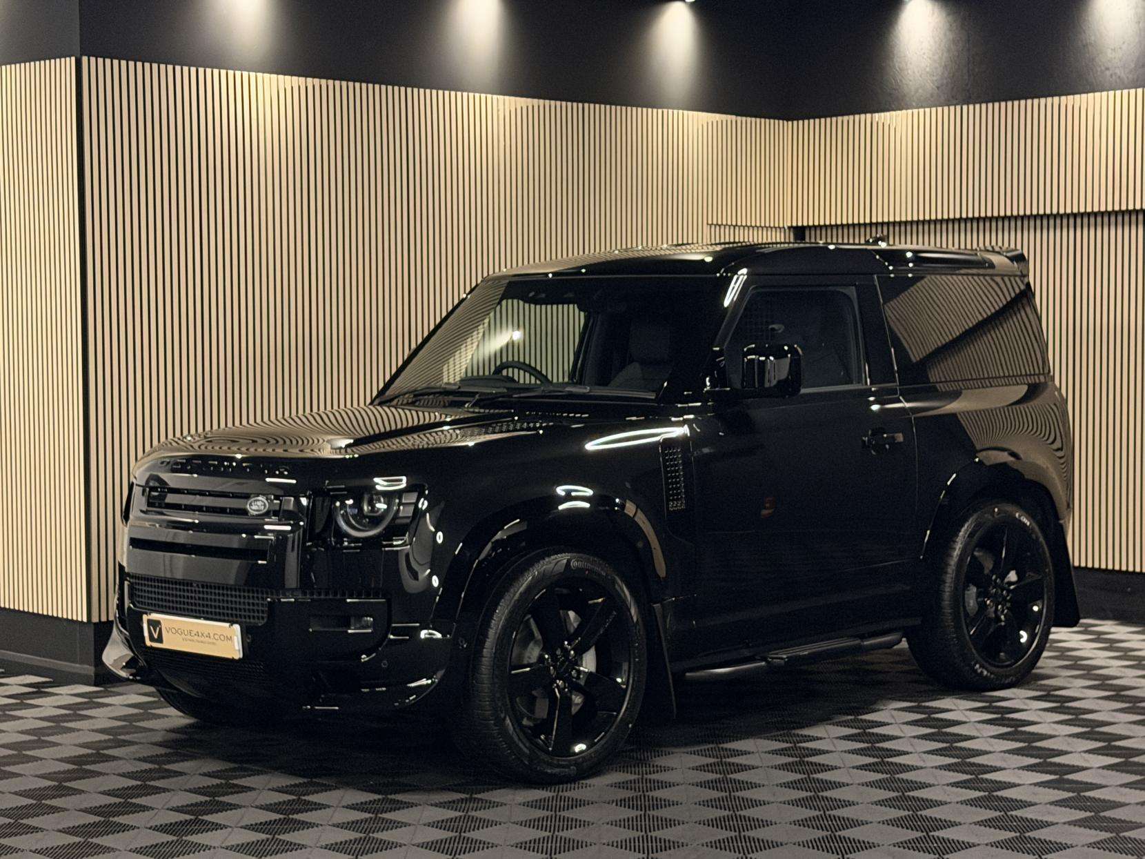 2025 LAND ROVER DEFENDER 90 2025 LAND ROVER DEFENDER 90