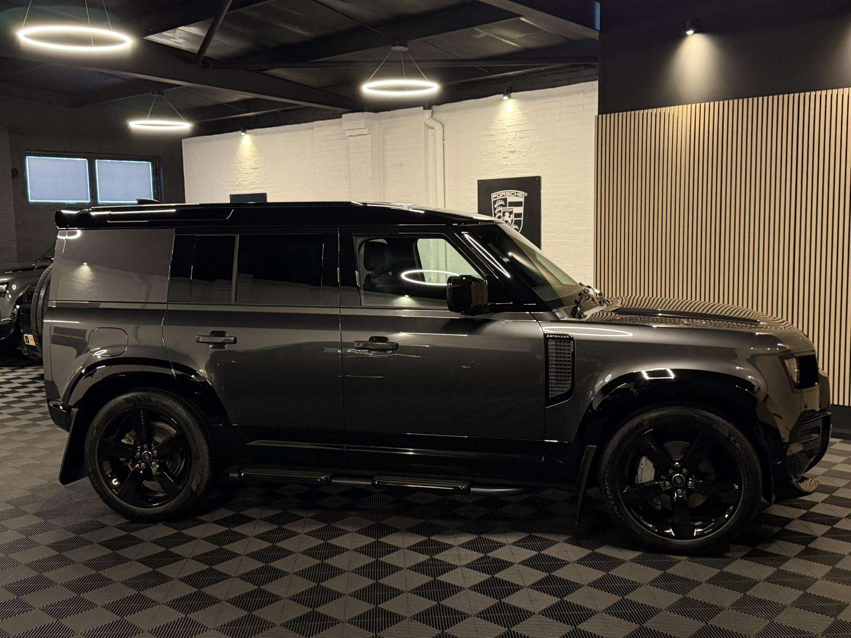 2024 LAND ROVER DEFENDER 110 2024 LAND ROVER DEFENDER 110