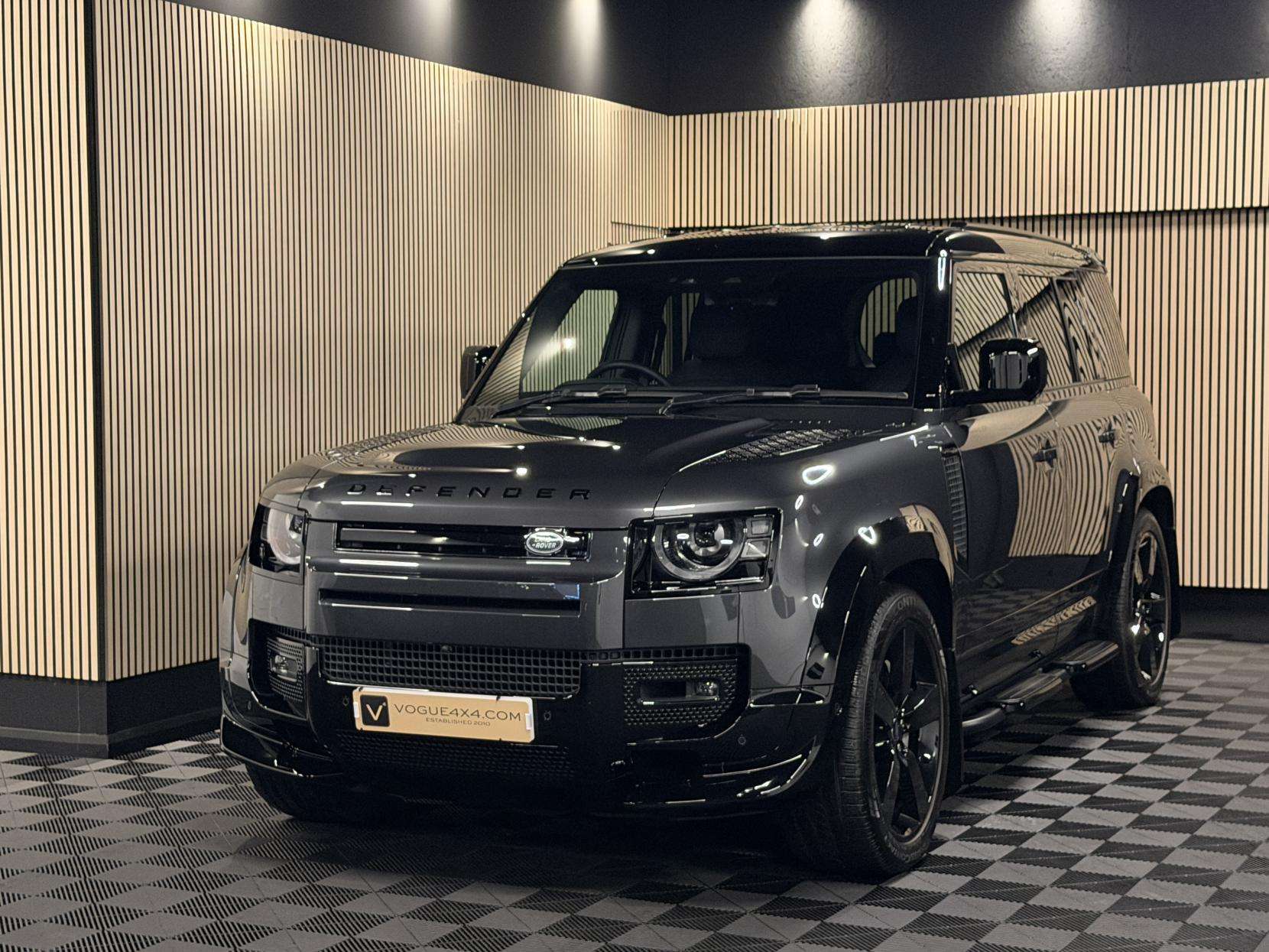 2024 LAND ROVER DEFENDER 110 2024 LAND ROVER DEFENDER 110