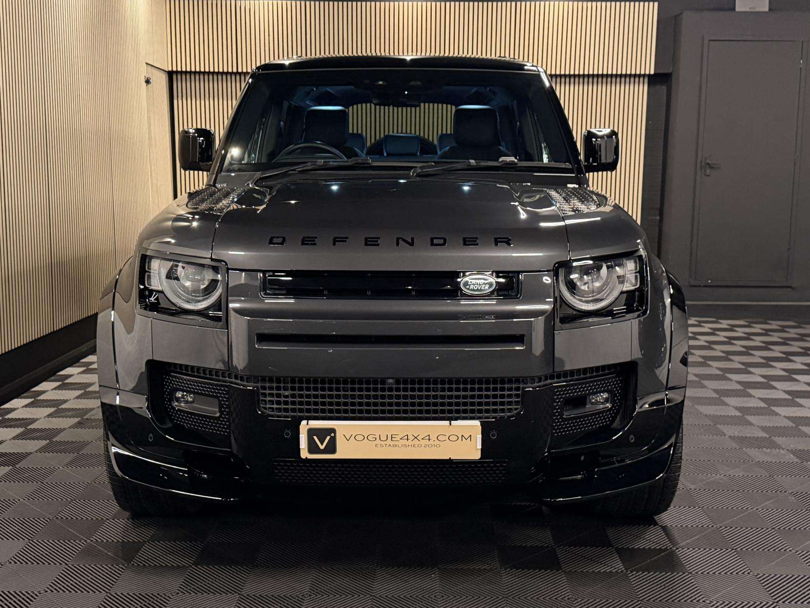 2024 LAND ROVER DEFENDER 110 2024 LAND ROVER DEFENDER 110