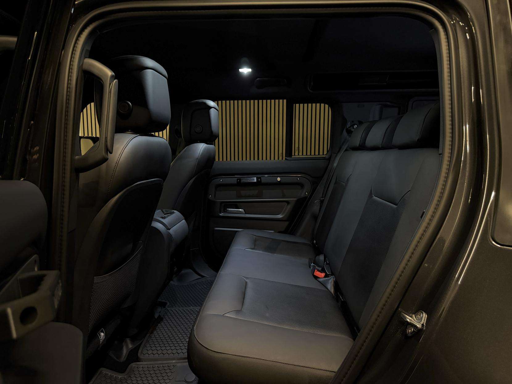 2024 LAND ROVER DEFENDER 110 2024 LAND ROVER DEFENDER 110