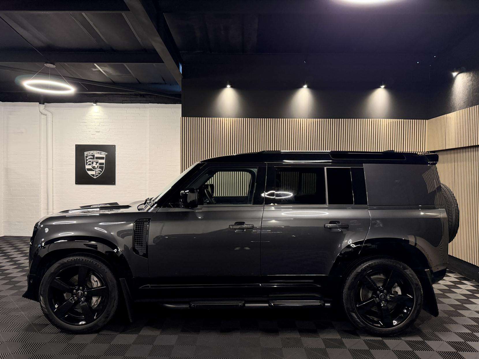 2024 LAND ROVER DEFENDER 110 2024 LAND ROVER DEFENDER 110