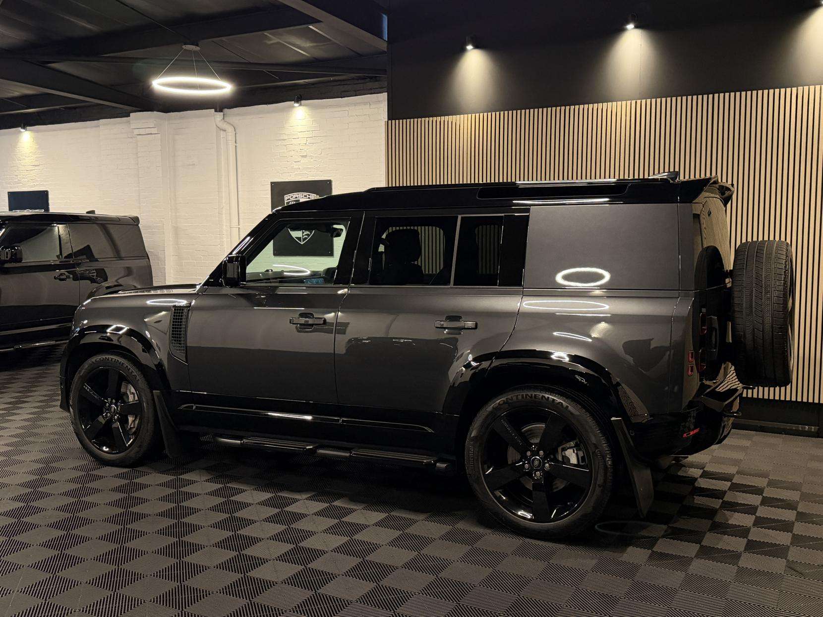 2024 LAND ROVER DEFENDER 110 2024 LAND ROVER DEFENDER 110