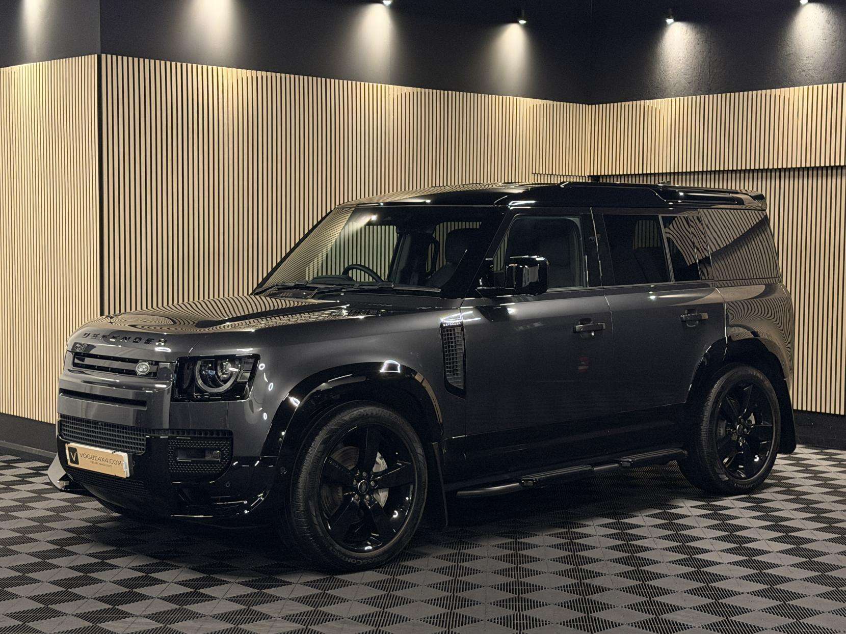 2024 LAND ROVER DEFENDER 110 2024 LAND ROVER DEFENDER 110